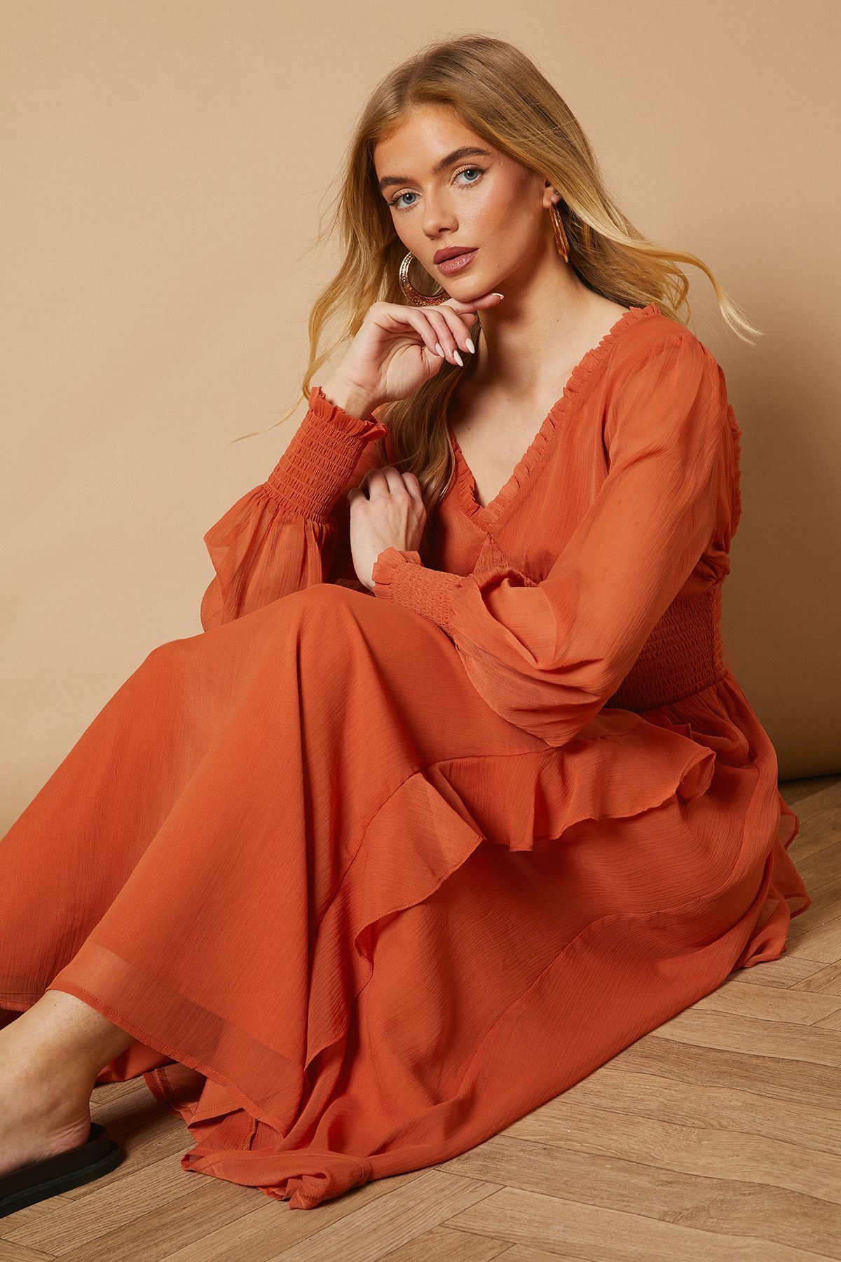 Oasis Plain Ruffle Detail Shirred Waist Midaxi Dress Ginger image 3