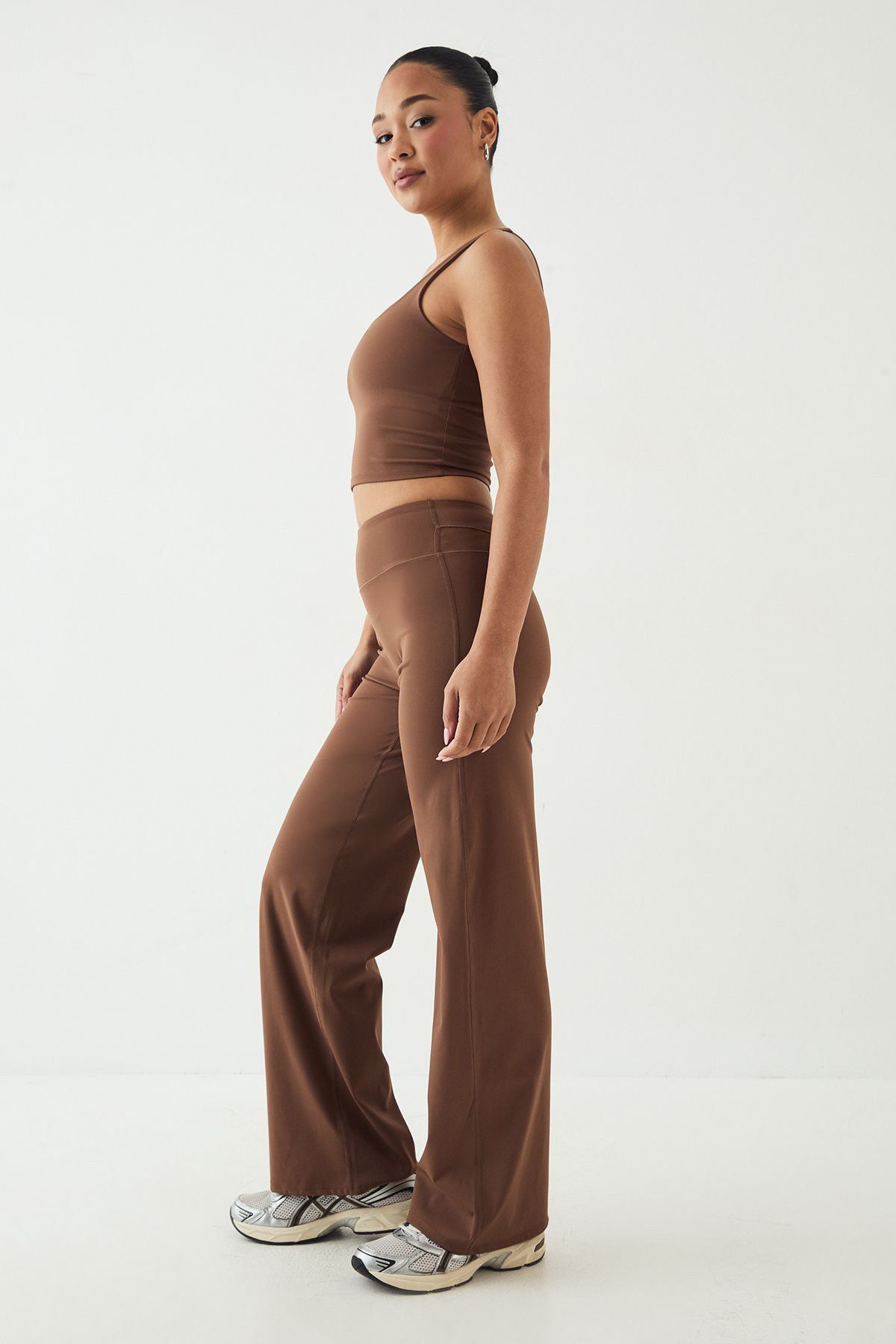 DSGN Studio DSGN Studio Ultra Sculpt Seam Detail Straight Leg Yoga Pant Mocha image 3