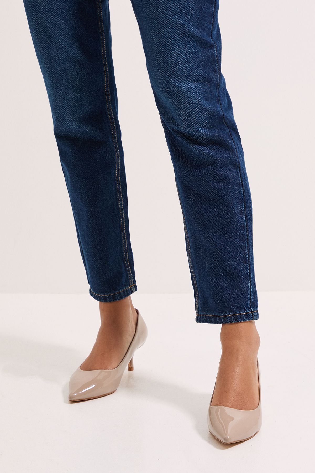 Dorothy Perkins Wide Fit Dove Kitten Heel Court Shoes Taupe image 3