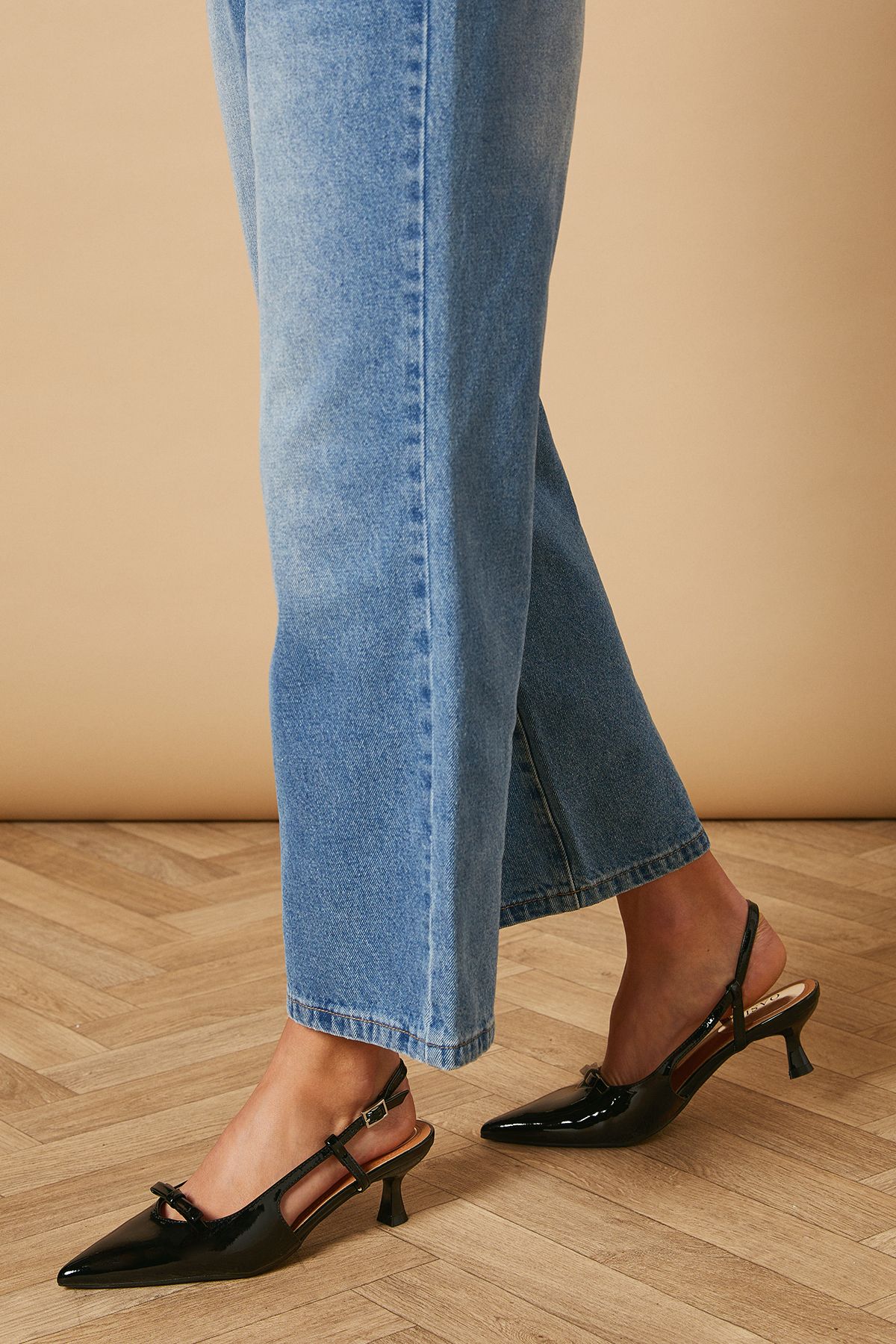 Oasis Oceane Faux Patent Leather Bow Detail Pointed Kitten Heel Slingback Shoes True Black image 3