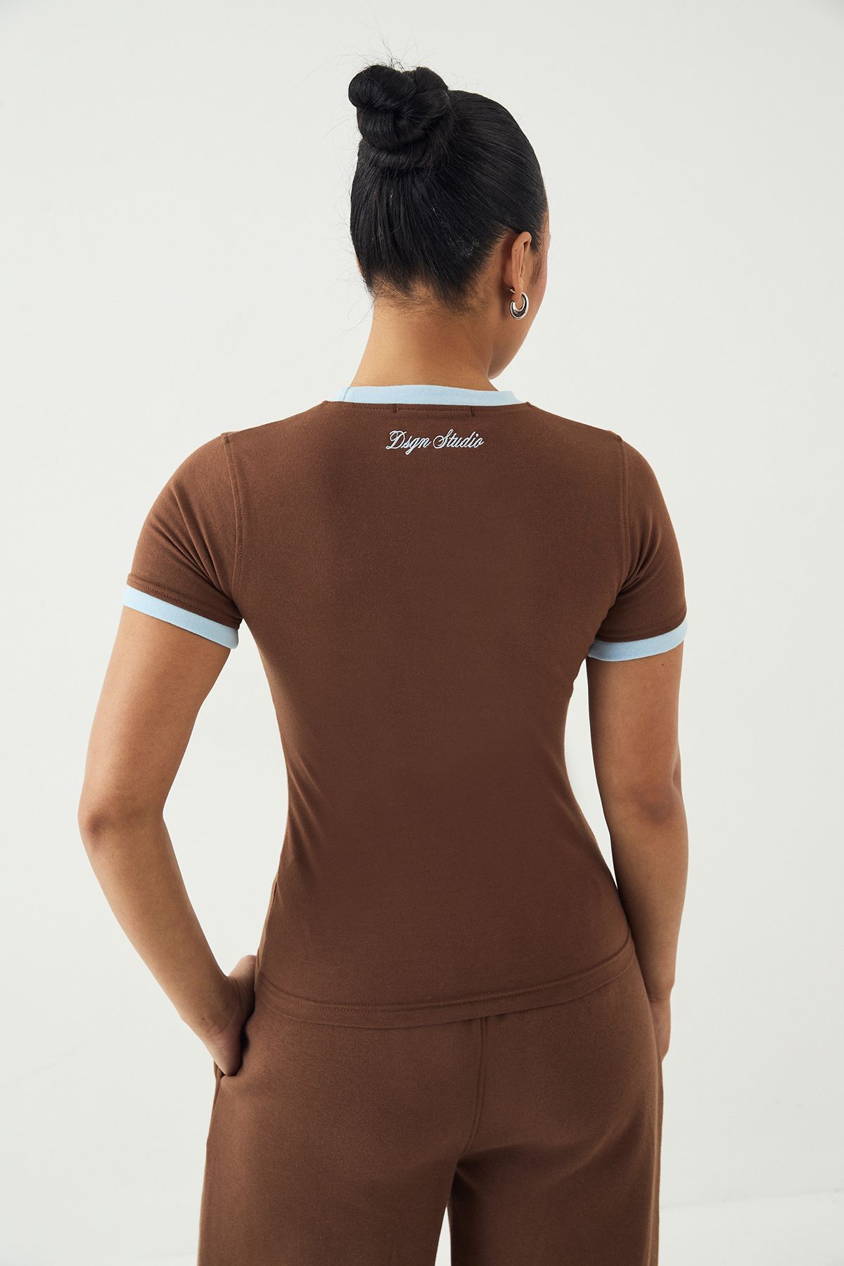 DSGN Studio DSGN Studio Contrast Fitted T-Shirt Mocha image 2