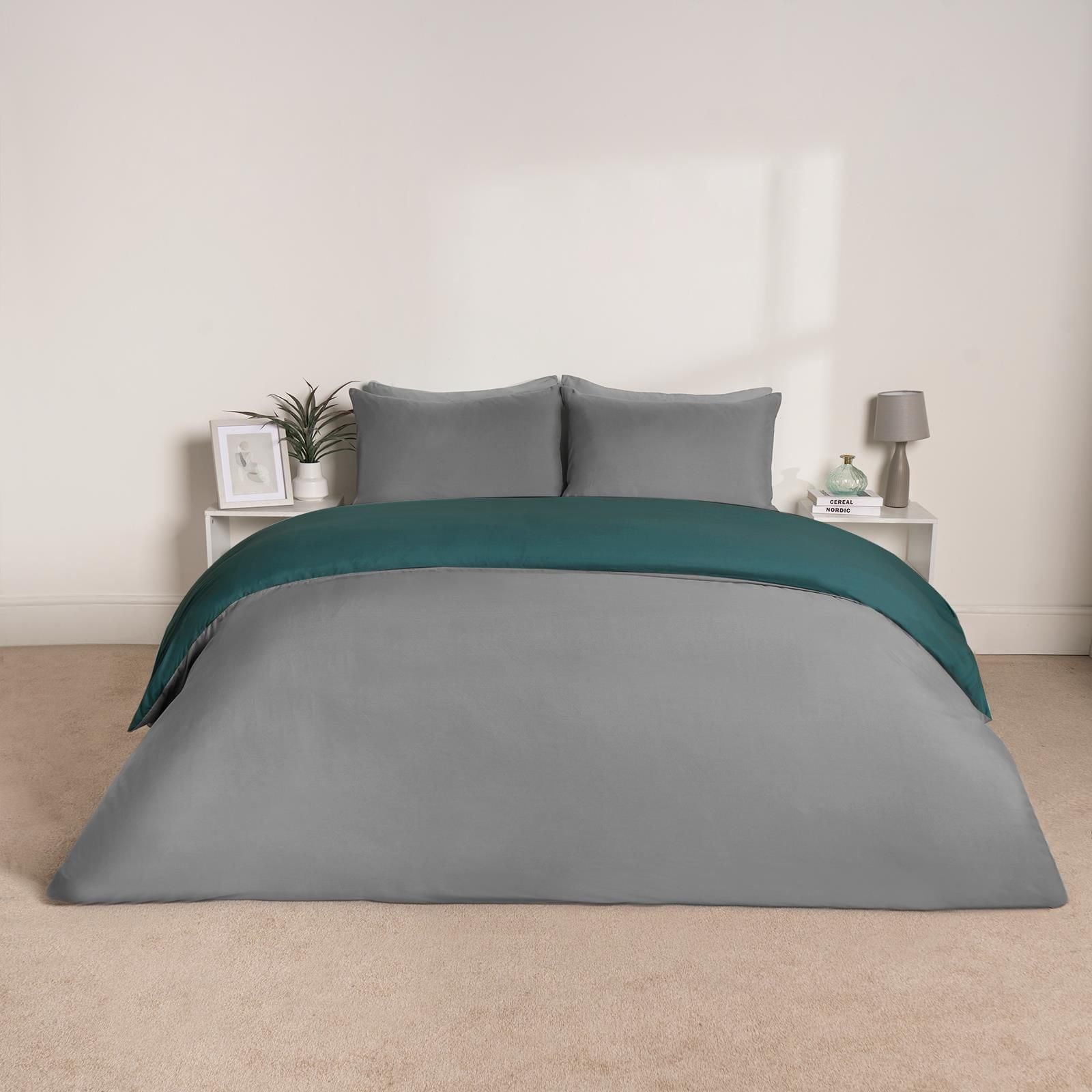 OHS Plain Reversible Duvet Cover With Pillowcase Set image 5