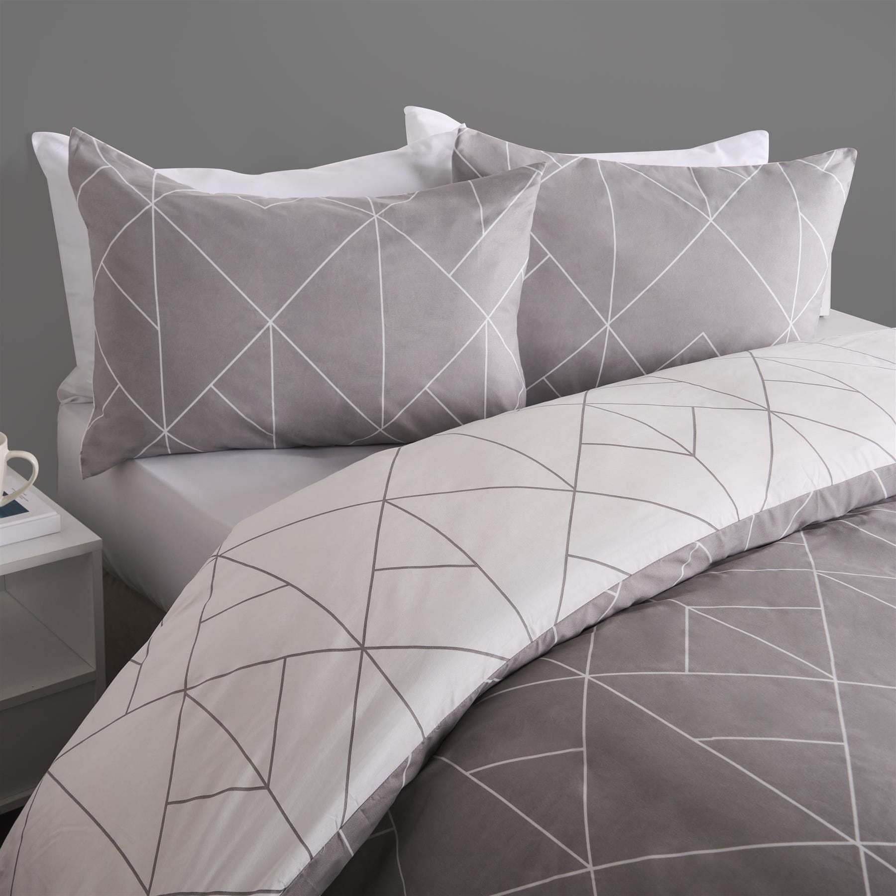 OHS Geometric Reversible Bedding Set Soft Duvet Cover with Pillowcase image 4
