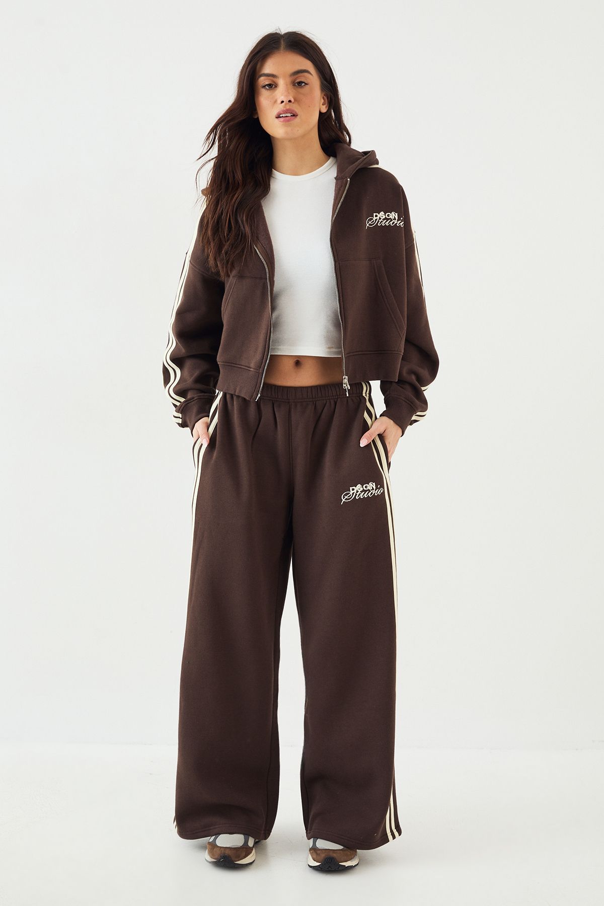 DSGN Studio DSGN Studio Side Stripe Straight Leg Jogger Dark Chocolate image 5