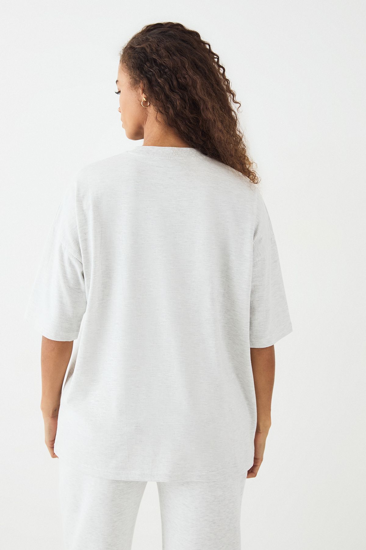 DSGN Studio DSGN Studio Embossed Oversized T-shirt Ash Grey image 2