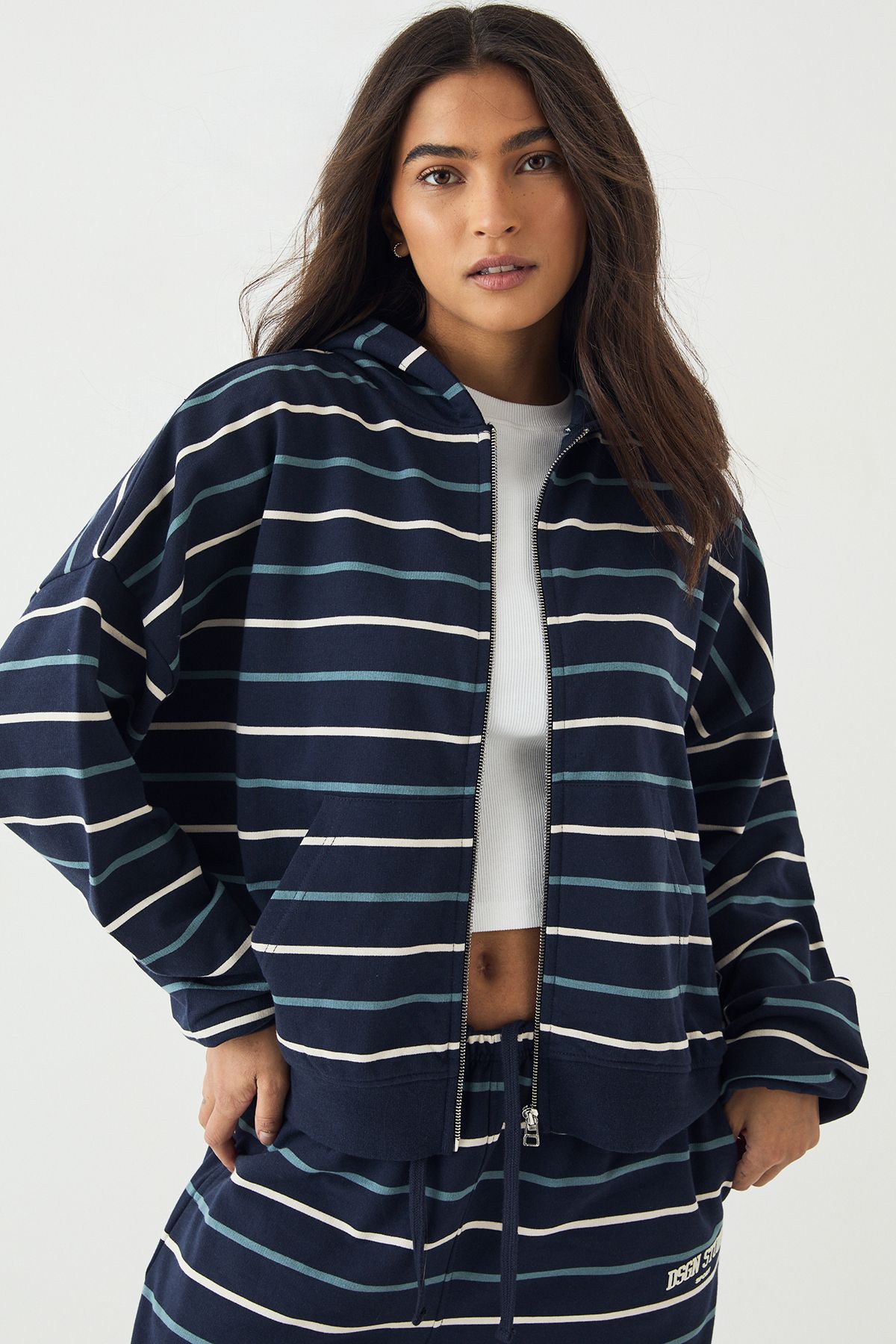 DSGN Studio DSGN Studio Stripe Boxy Crop Zip Through Hoodie Navy image 2