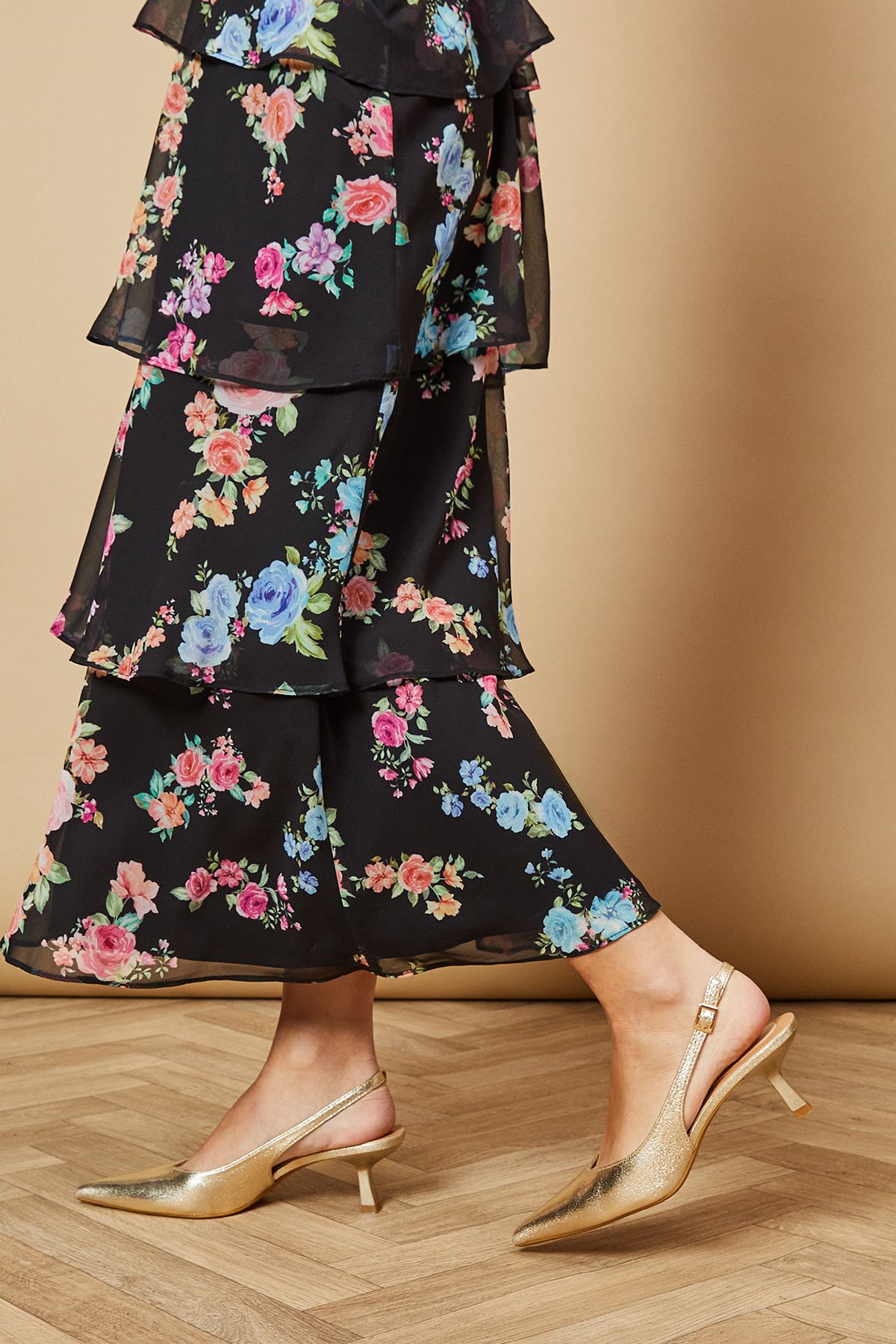 Oasis Dolly Metallic Textured Kitten Heel Slingback Heeled Shoes Gold image 3