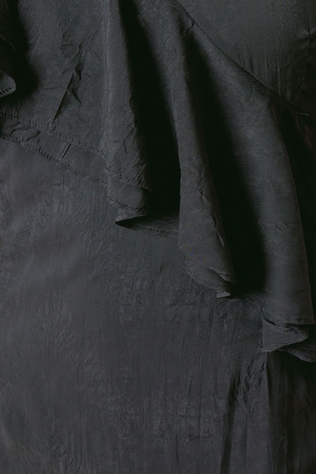 Dorothy Perkins DP Luxe Textured Sleeveless Ruffle Midi Dress Black image 5