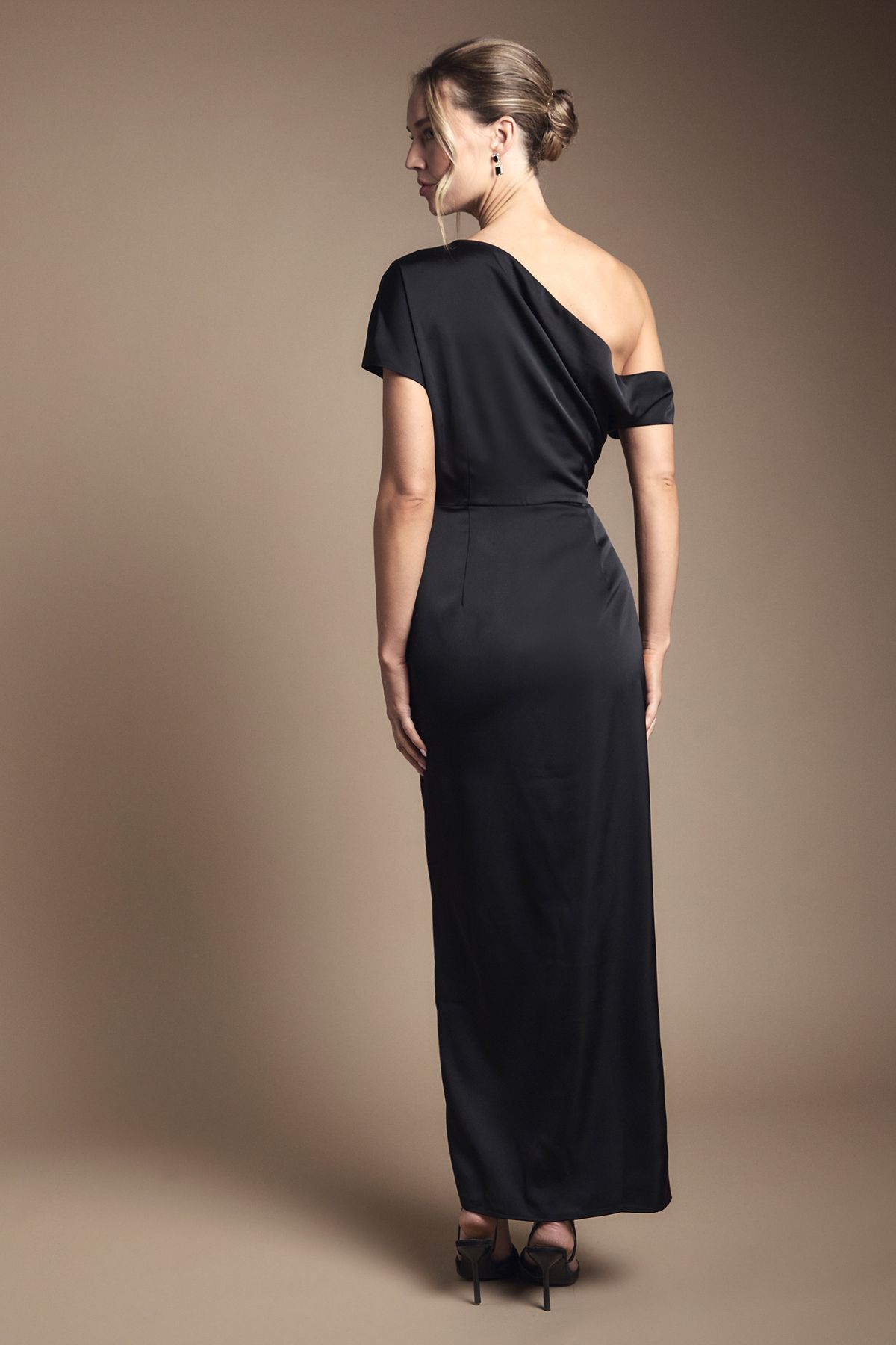 Coast Satin Ruched Detail Off The Shoulder Maxi Bridesmaid Dress Black image 3