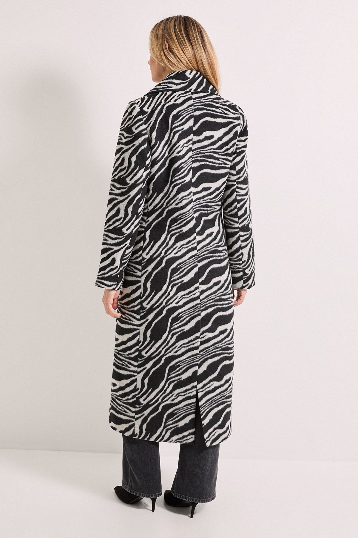 Dorothy Perkins Zebra Double Breasted Coat Mono image 3
