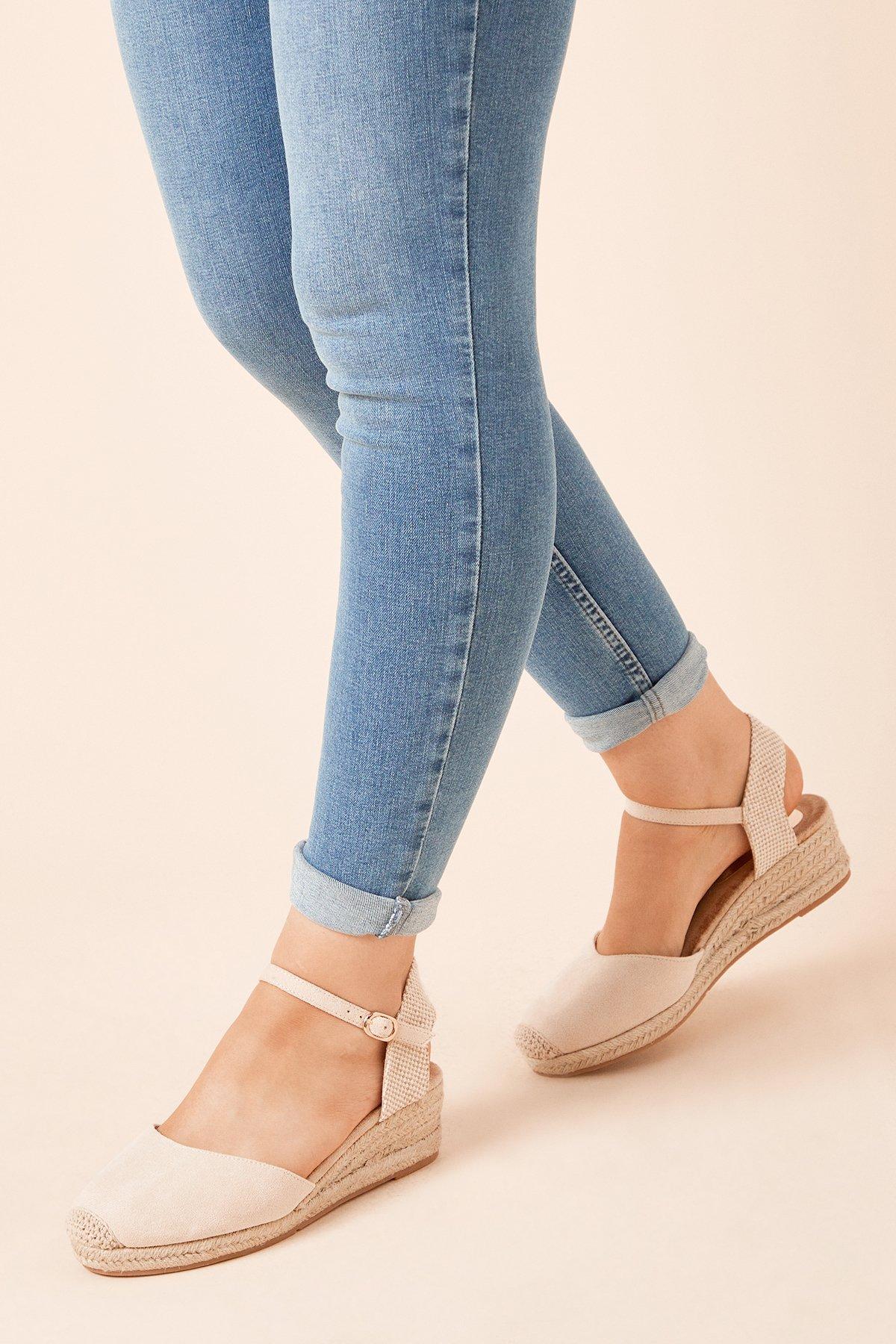 Dorothy Perkins Ellie Closed Toe Low Wedge Espadrille Sandals Blush image 1