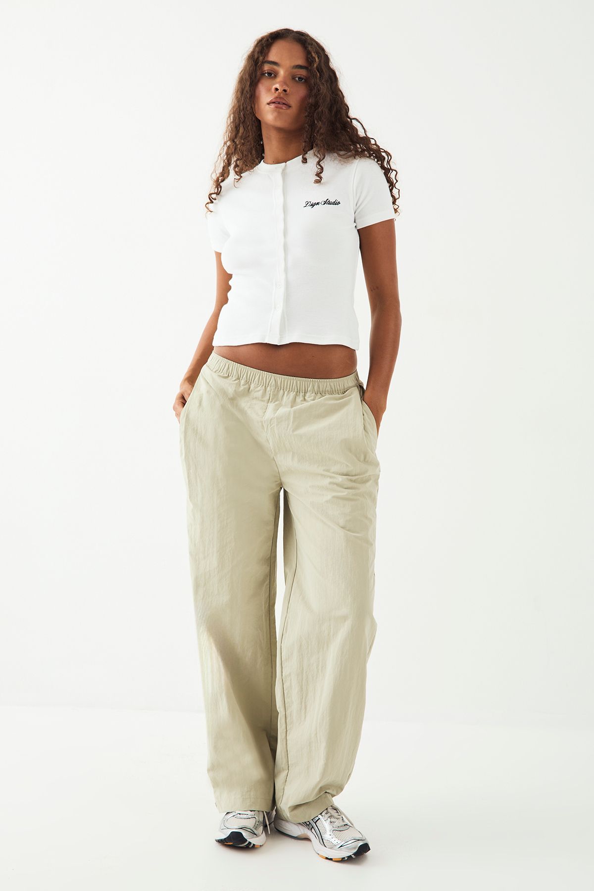 DSGN Studio DSGN Studio Script Embroidery Ribbed Button Through Short Sleeve Top White image 3