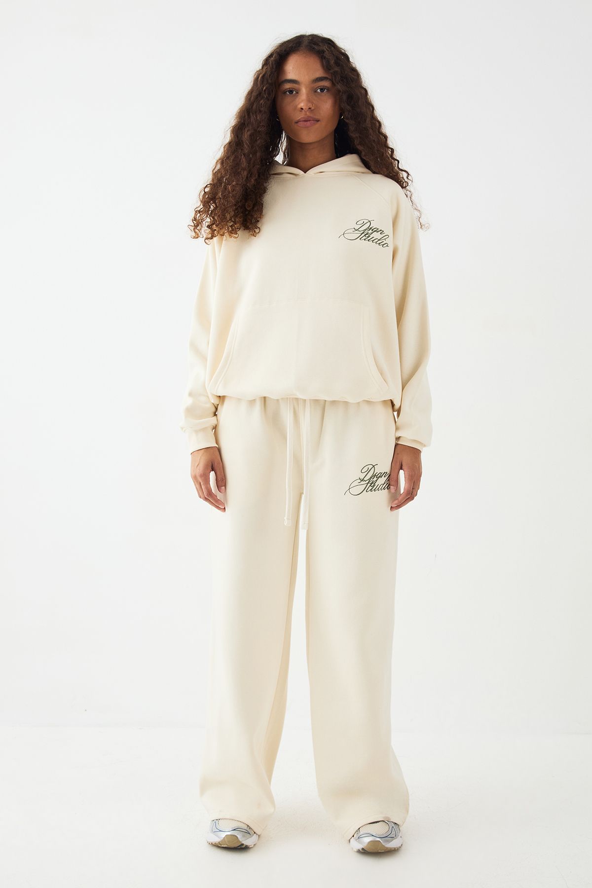 DSGN Studio DSGN Studio Script Oversized Hoodie Cream image 5
