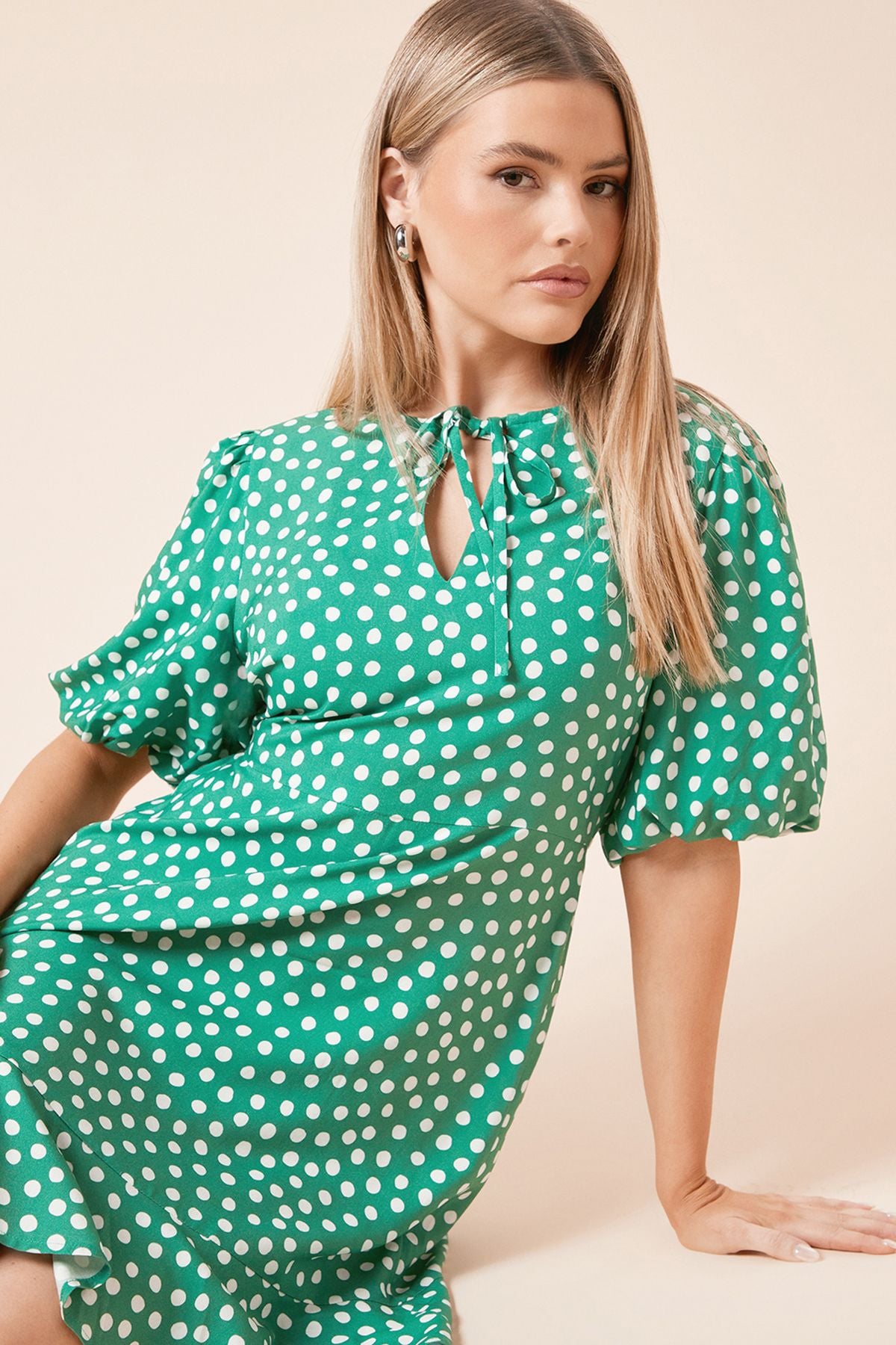 Dorothy Perkins Green Spot Tie Front Puff Sleeve Mini Dress Green image 2