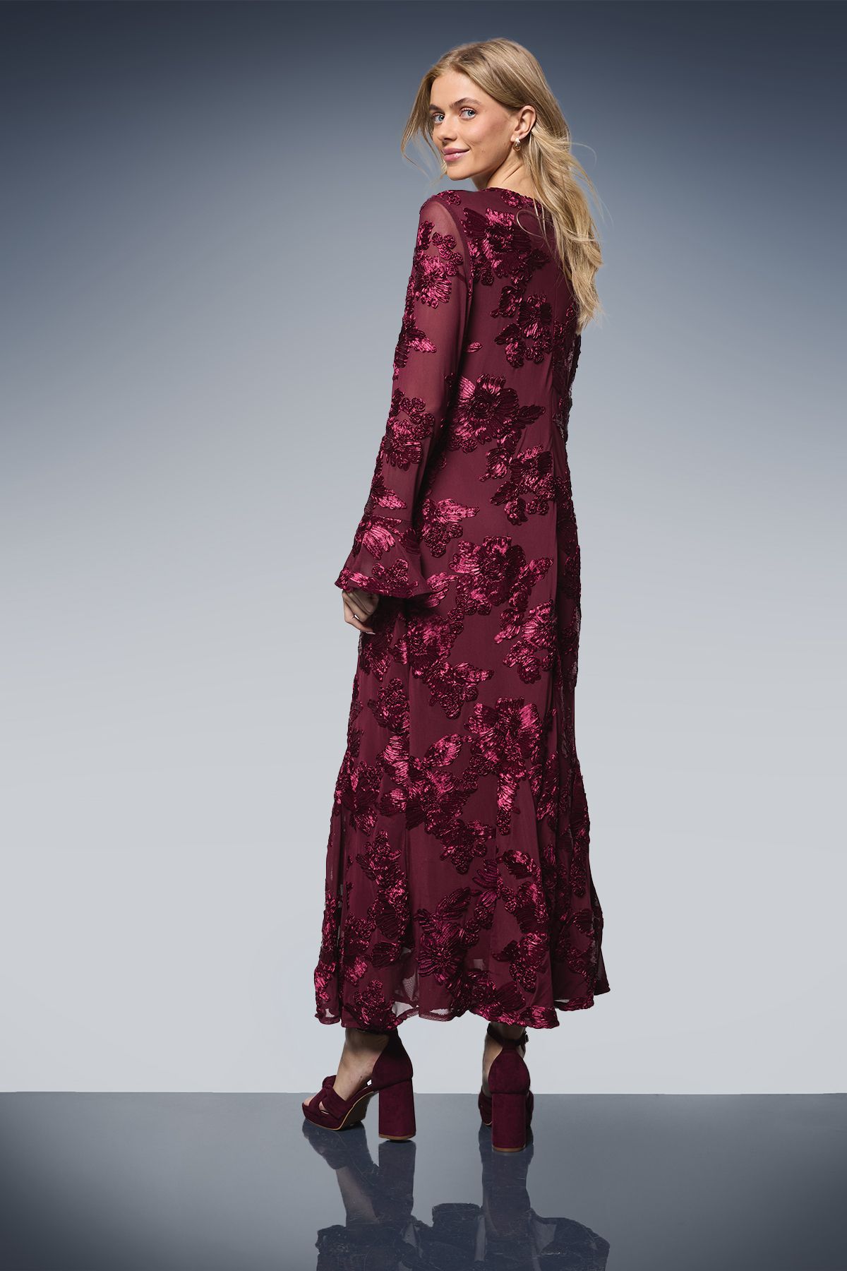 Oasis Textured Floral Detail Midi Dress Berry image 3