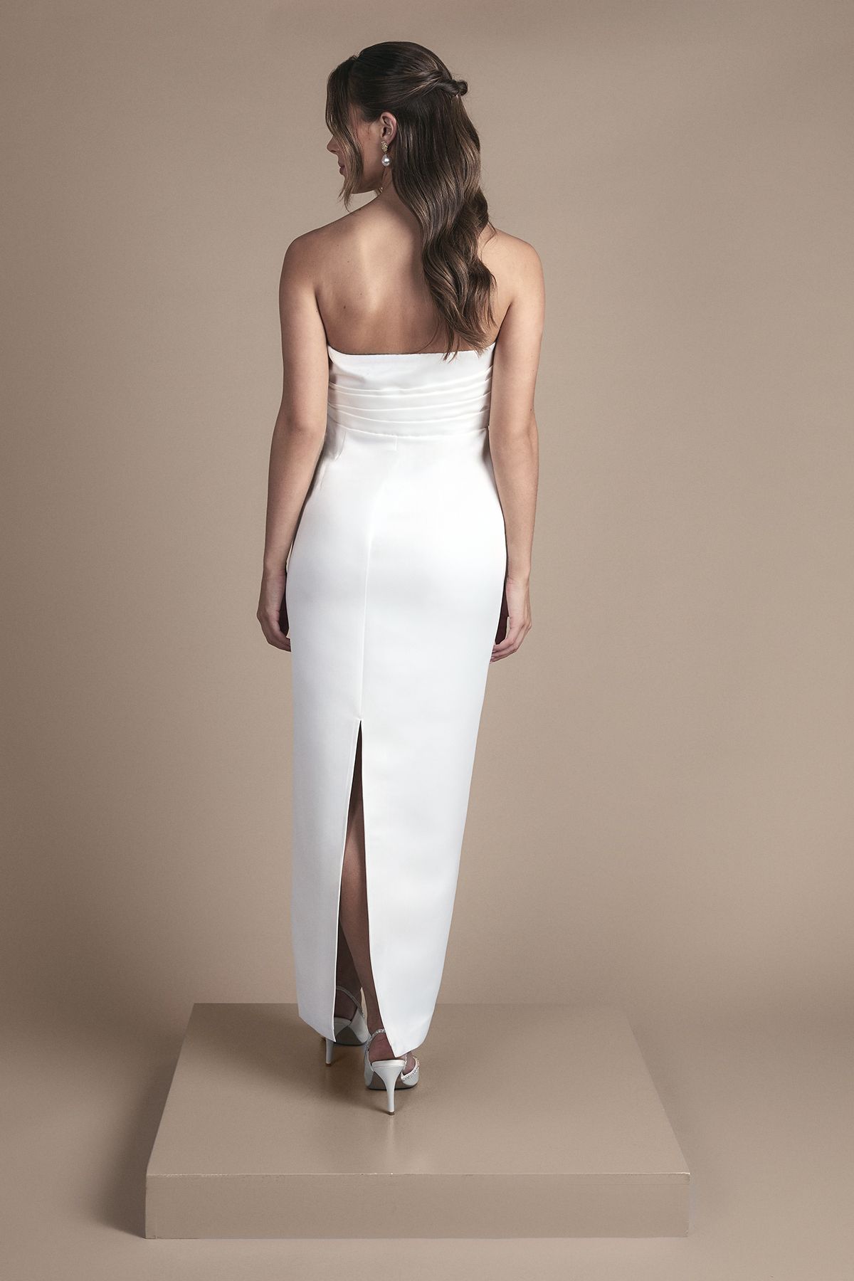 Coast Strapless Oversized Bow and Twist Waist Detail Column Maxi Wedding Dress White image 3