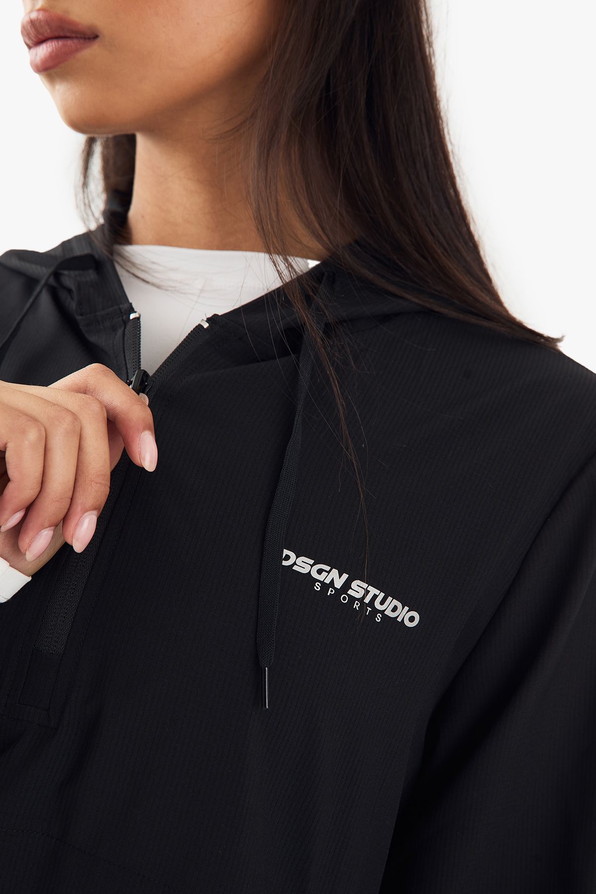 DSGN Studio DSGN Studio Pull Over Rip Stop Hooded Jacket Black image 4