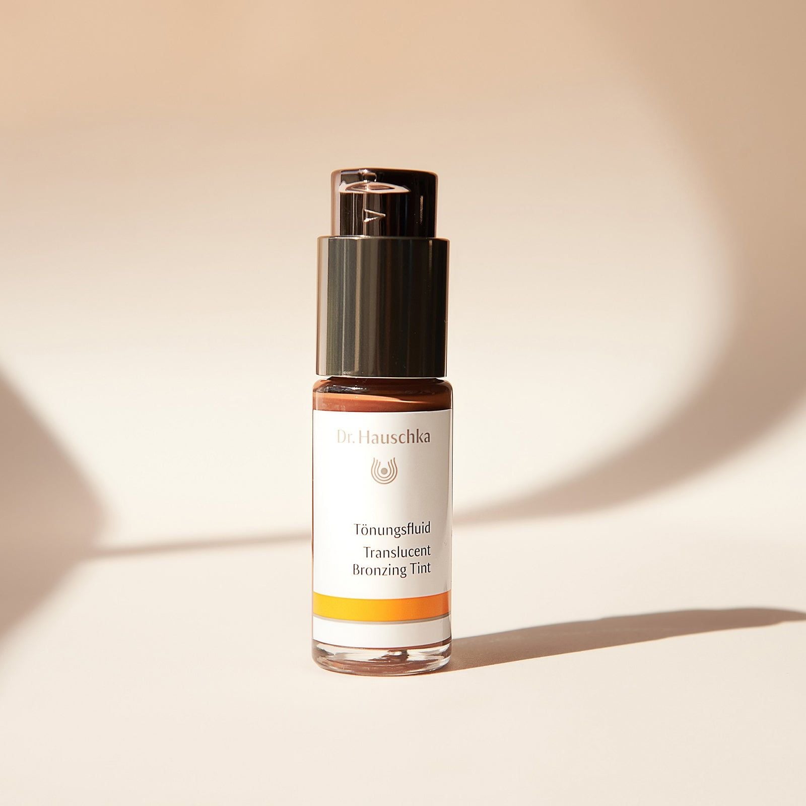 Dr. Hauschka Translucent Bronzing Tint 18ml image 2