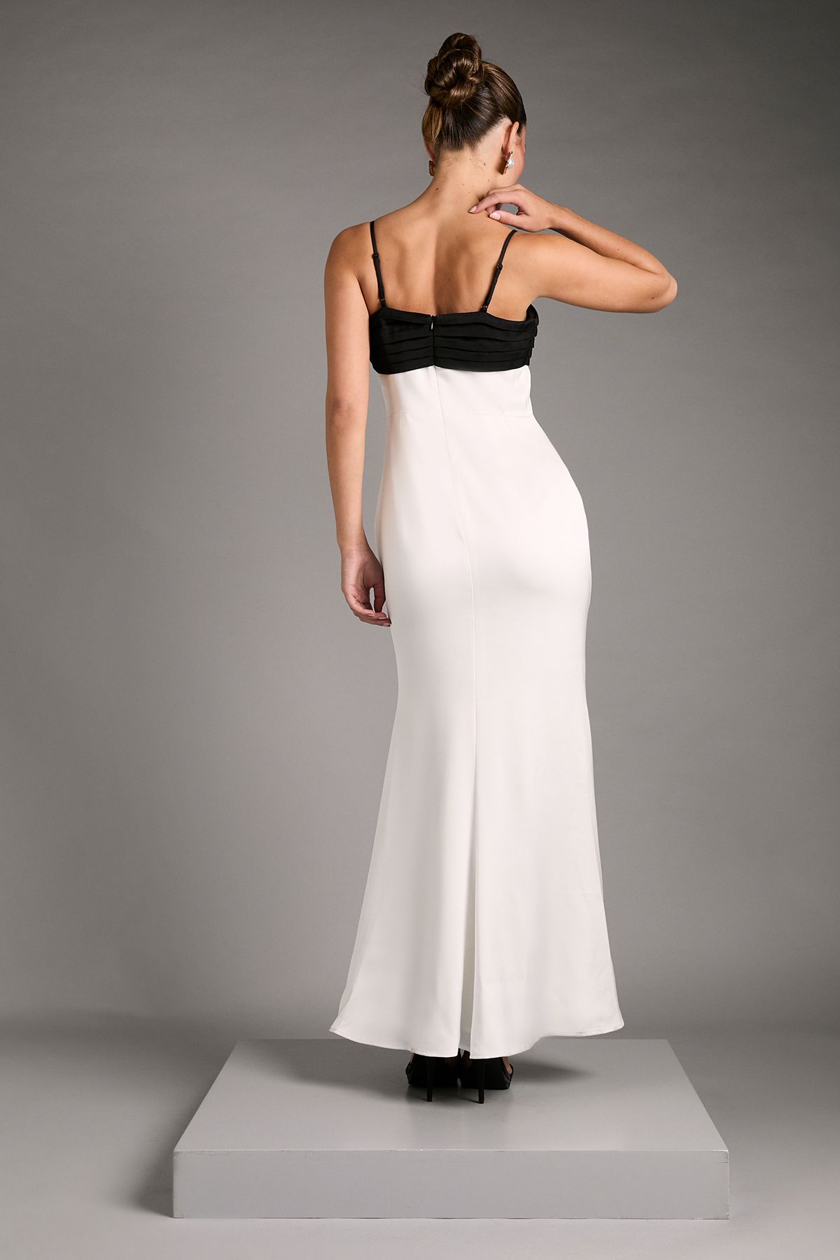 Coast Monochrome Bow Detail Maxi Dress White image 3