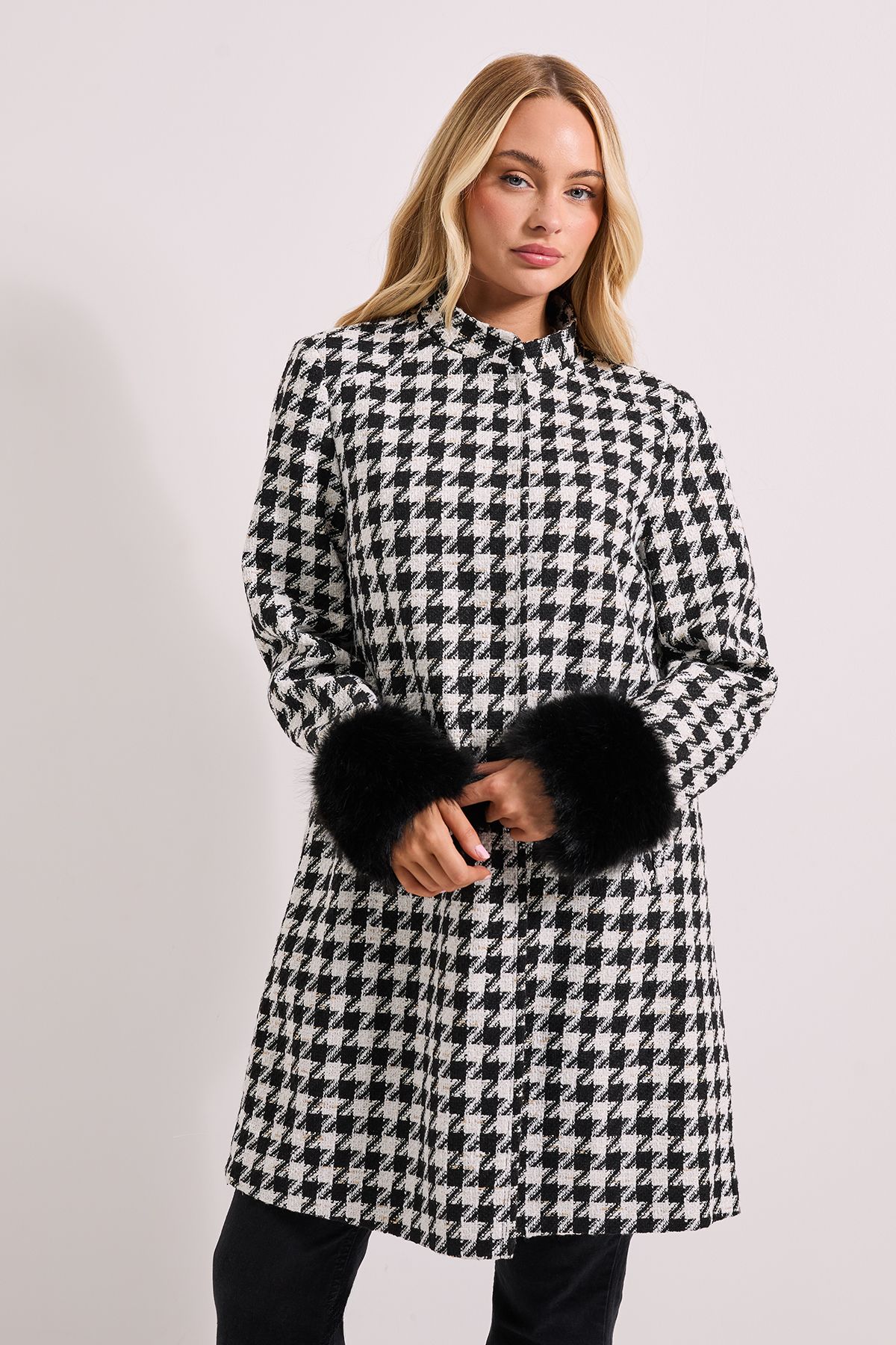 Dorothy Perkins Houndstooth Fur Cuff Detail Mini Coat Mono image 1