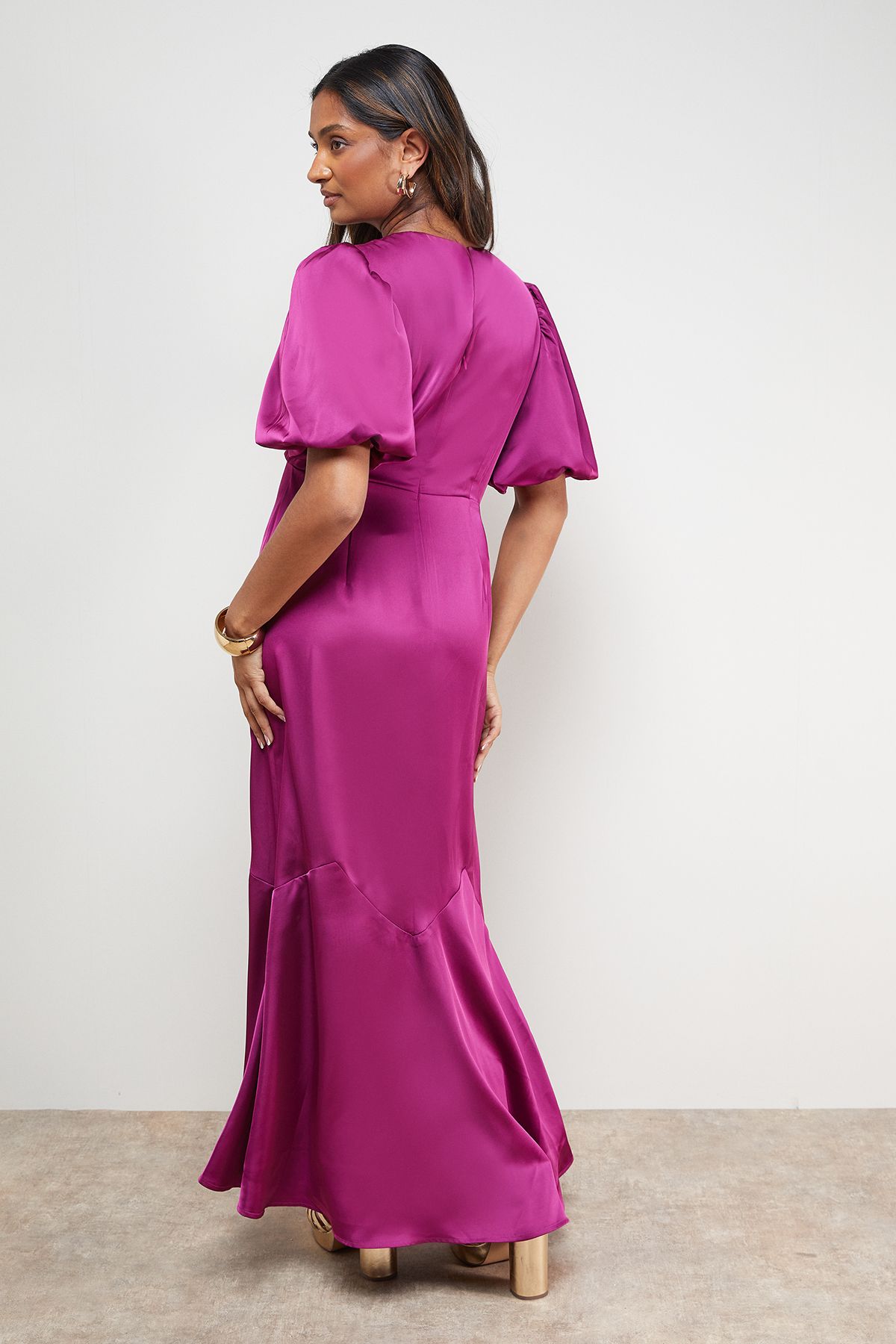 Oasis Satin Puff Sleeve V Neck Fishtail Maxi Dress Fuchsia image 3