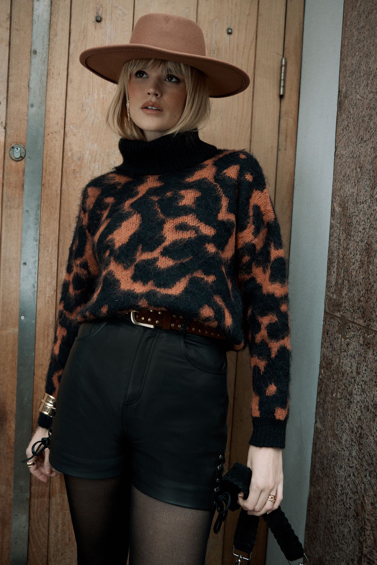 Warehouse Real Leather Whipstitch Detail Shorts Petrol image 1