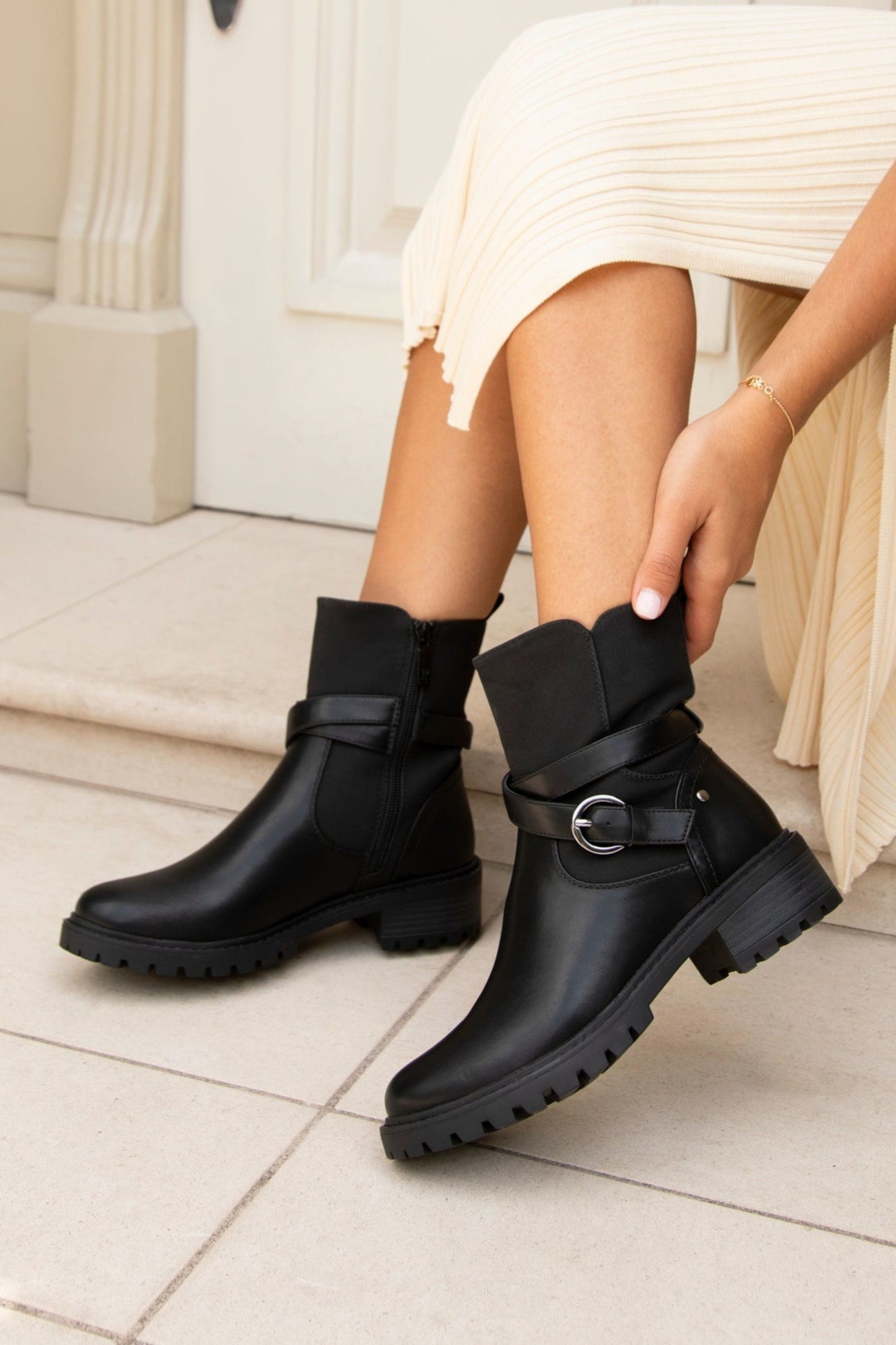 Linzi Metro Black Faux Leather Chunky Boot image 2