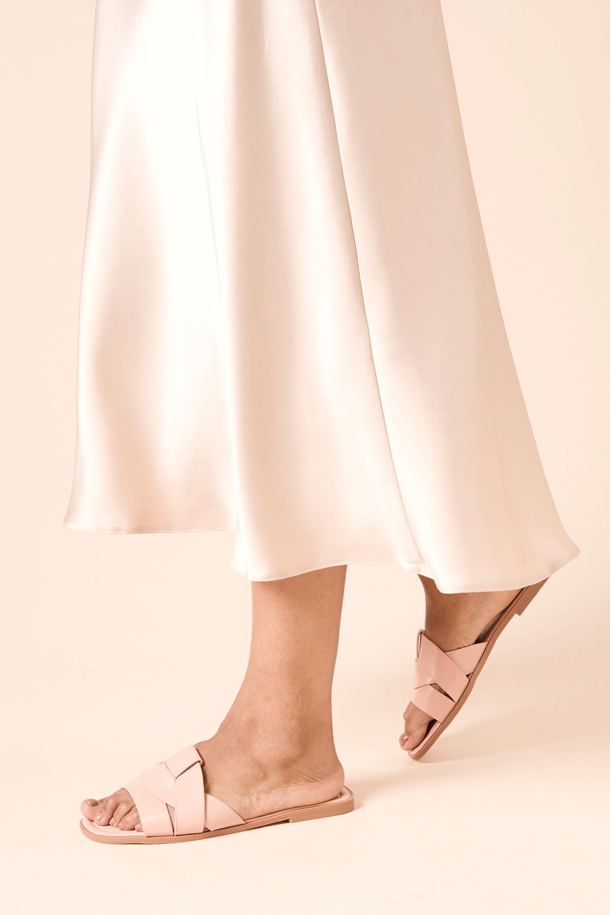 Dorothy Perkins Felicity Faux Leather Sliders Blush image 3