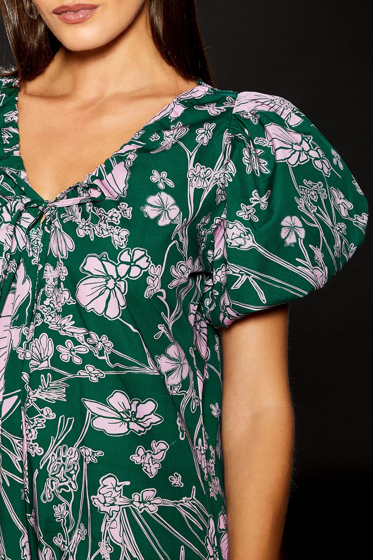 RUNWAY 1.8.1.8 Runway 1.8.1.8 Short Puff Sleeve Asymmetric Hem Midi Dress Green image 5