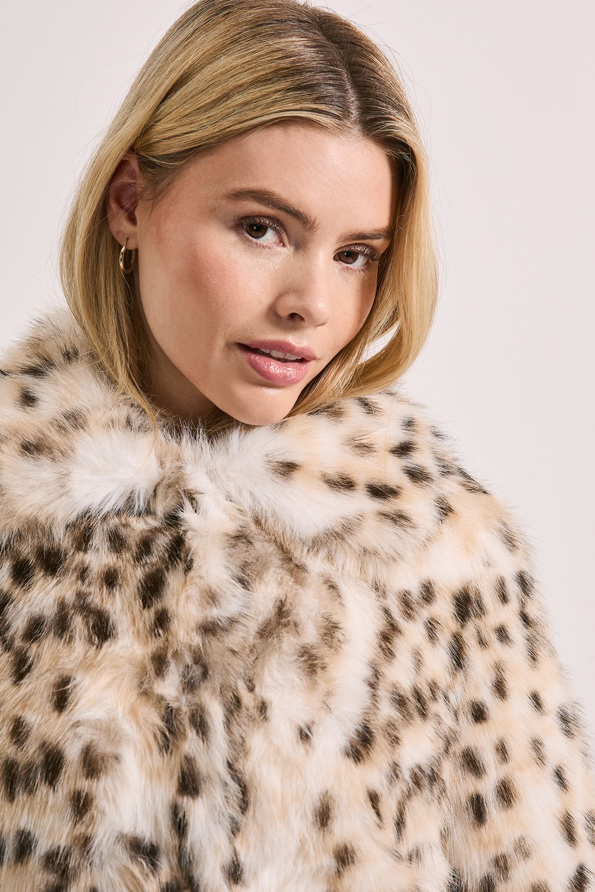 Dorothy Perkins Deer Animal Print Fur Coat Ivory image 4