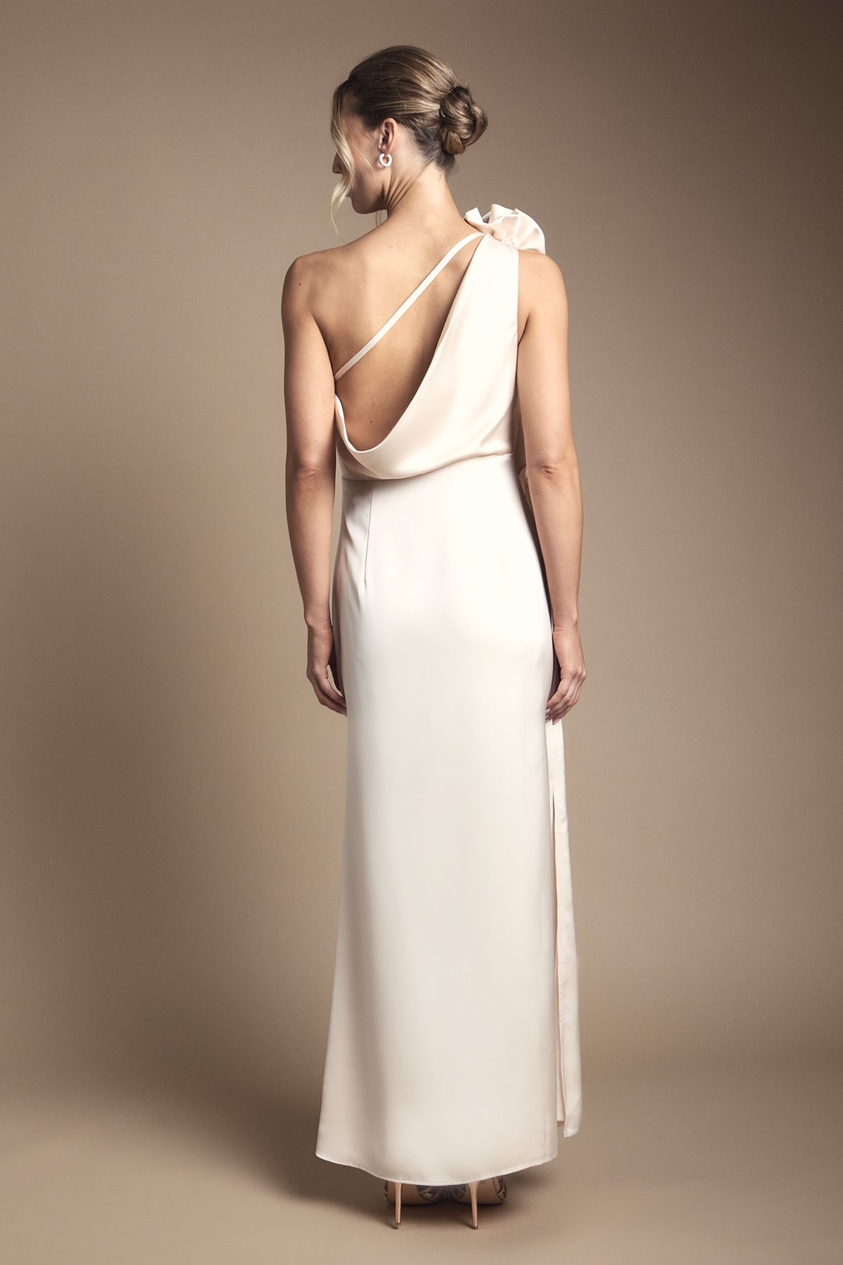 Oasis Oasis By Coast Corsage One Shoulder Maxi Bridesmaid Dress Champagne image 3