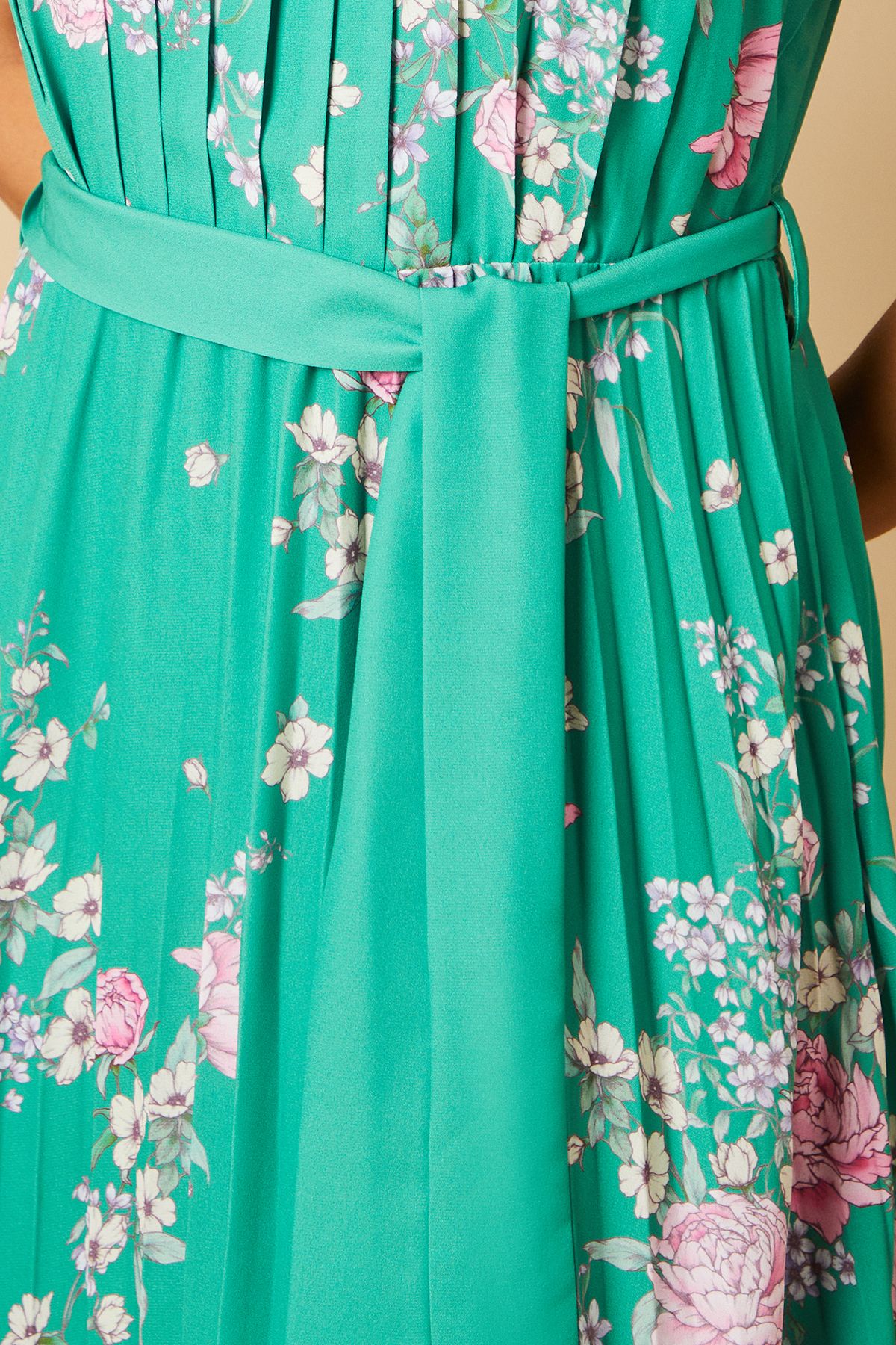 Oasis Petite Green Floral Pleated Belted Midi Dress Green image 5