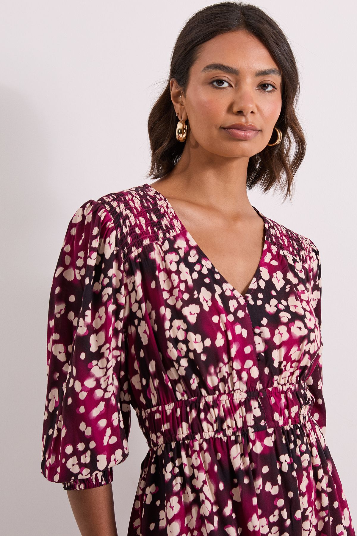 Dorothy Perkins Burgundy Animal Shirred Detail Blouson Sleeve Midi Dress Burgundy image 4