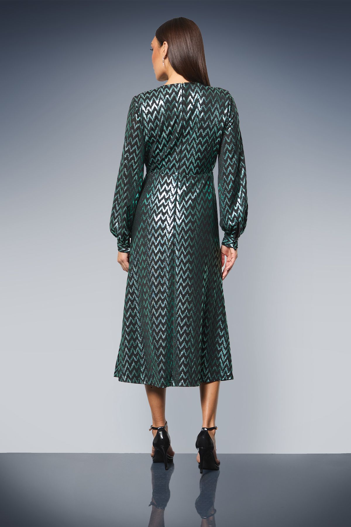 Principles Keyhole Detail Ruched Front Metallic Detail Jersey Midi Dress Green image 3