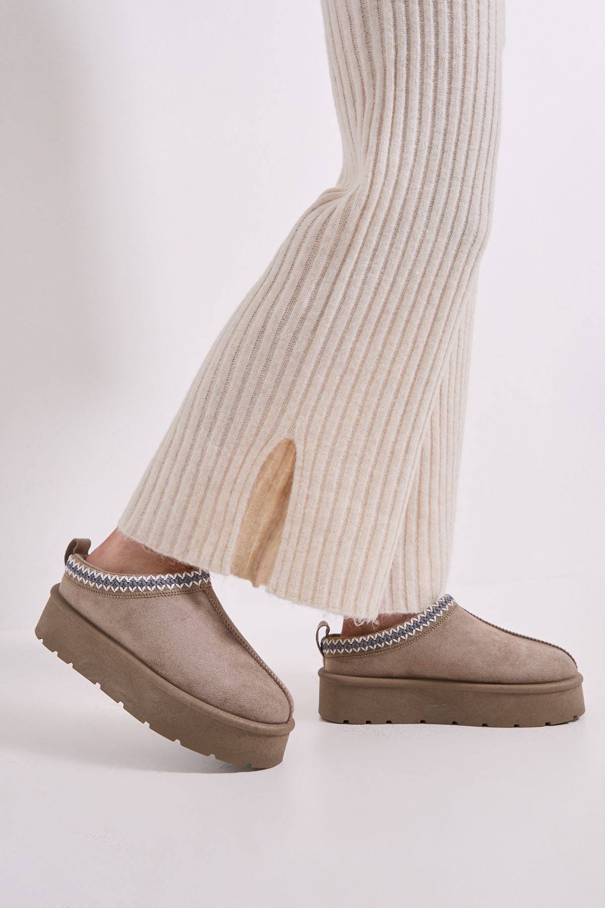 Dorothy Perkins Georgina Faux Suede Fur Trim Flatform Closed Toe Slipper Mushroom image 2