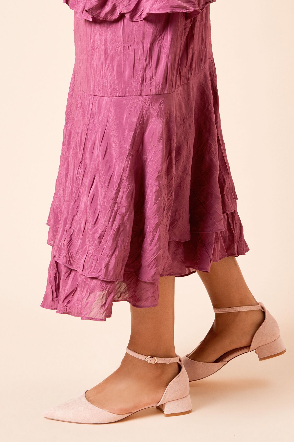 Dorothy Perkins Bennie Faux Suede Pointed Low Block Heel Court Shoes Pink image 2