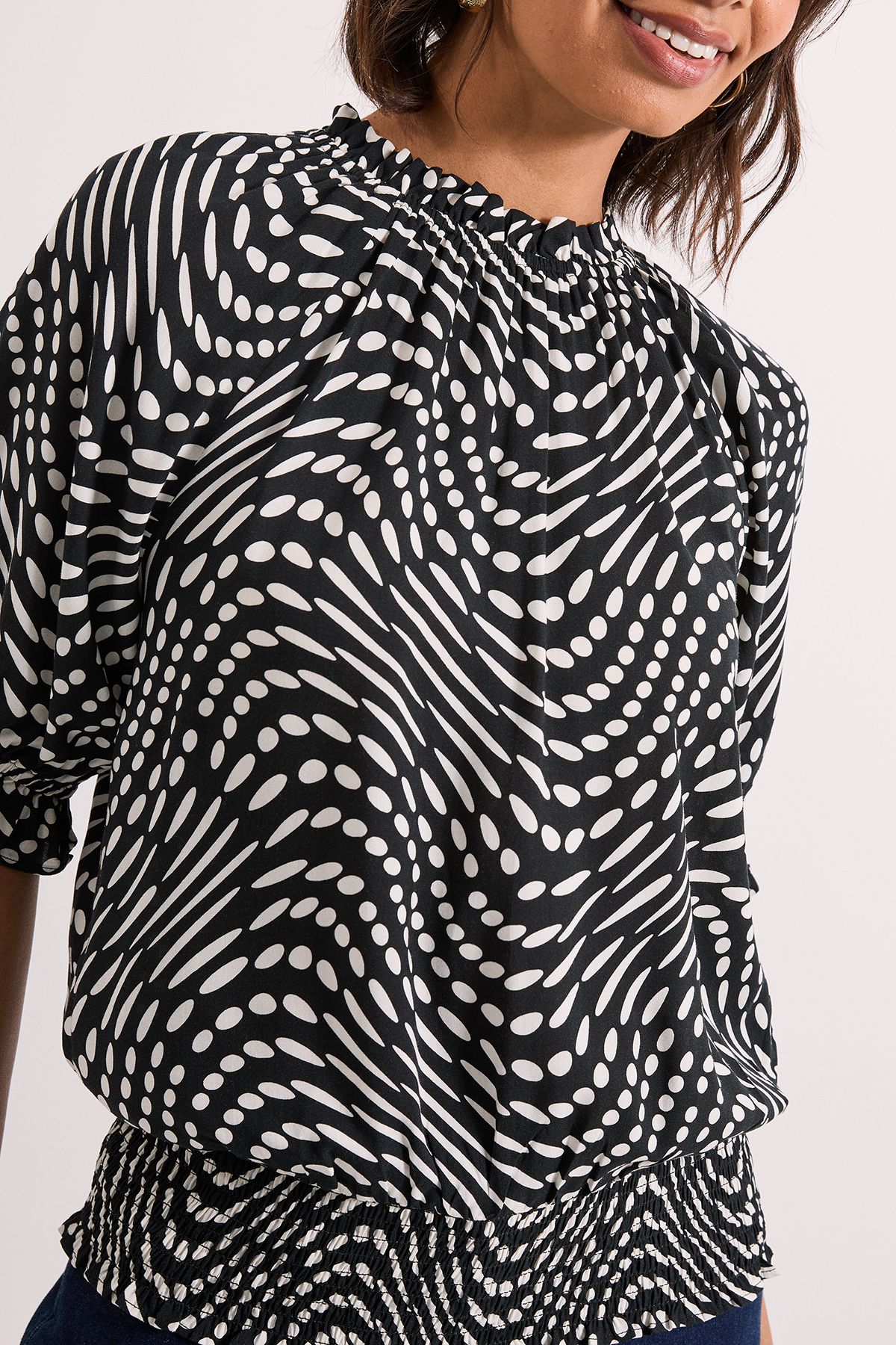 Dorothy Perkins Frill Neck Shirred Cuff Blouse Mono image 5