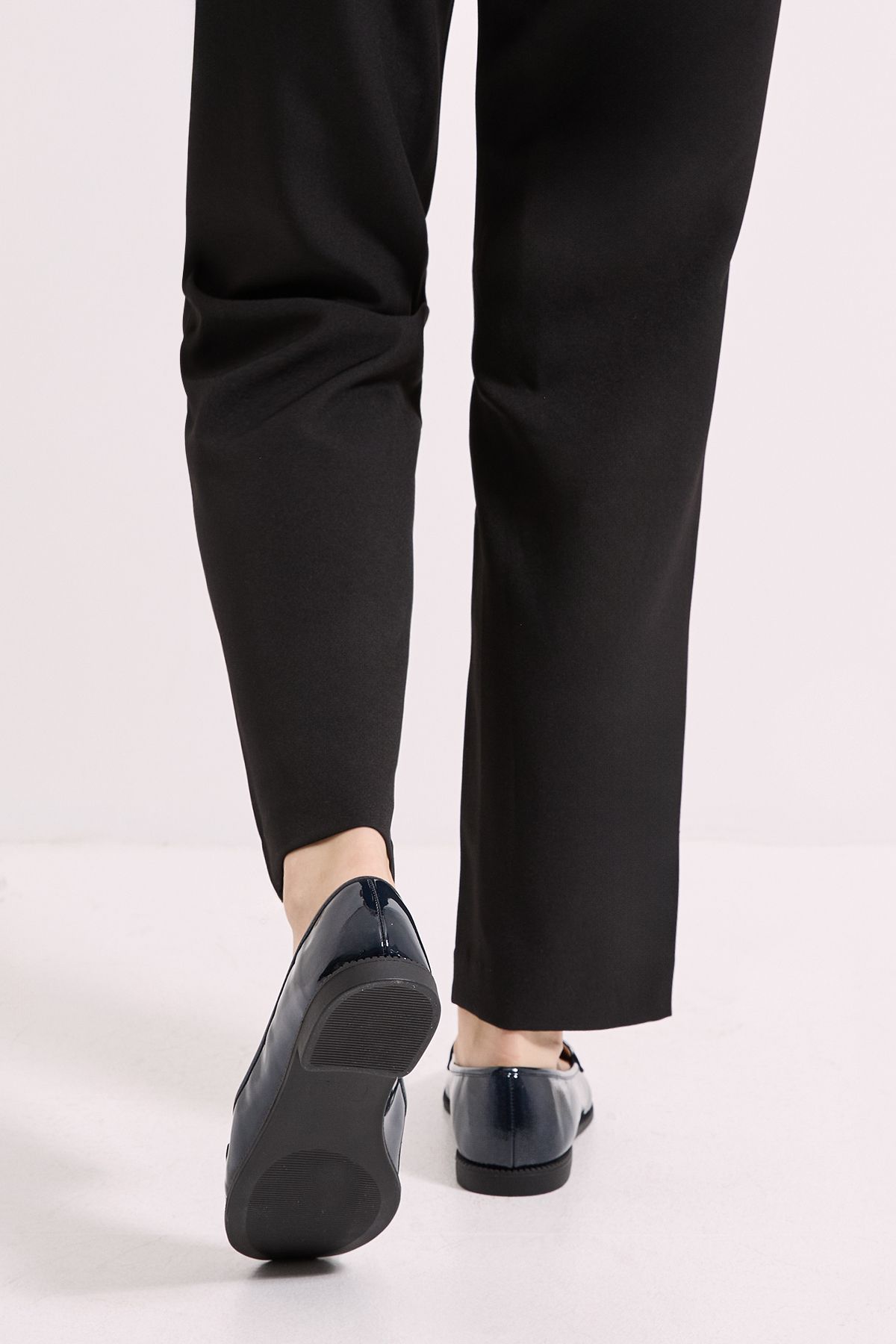 Dorothy Perkins Wide Fit Lara Penny Loafers New Navy image 4