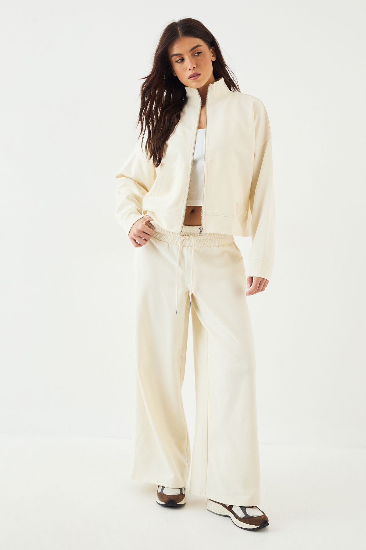 DSGN Studio DSGN Studio Deep Waistband Wide Leg Jogger Cream image 3