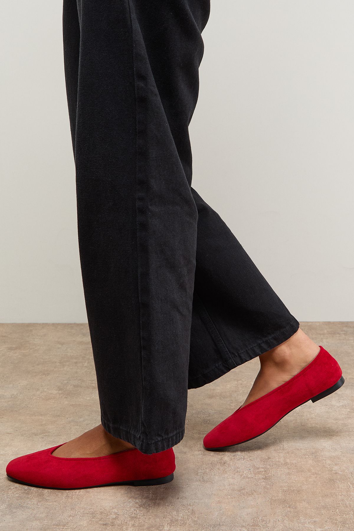 Oasis Bonnie Soft Square Toe High Vamp Ballet Pumps Red image 1