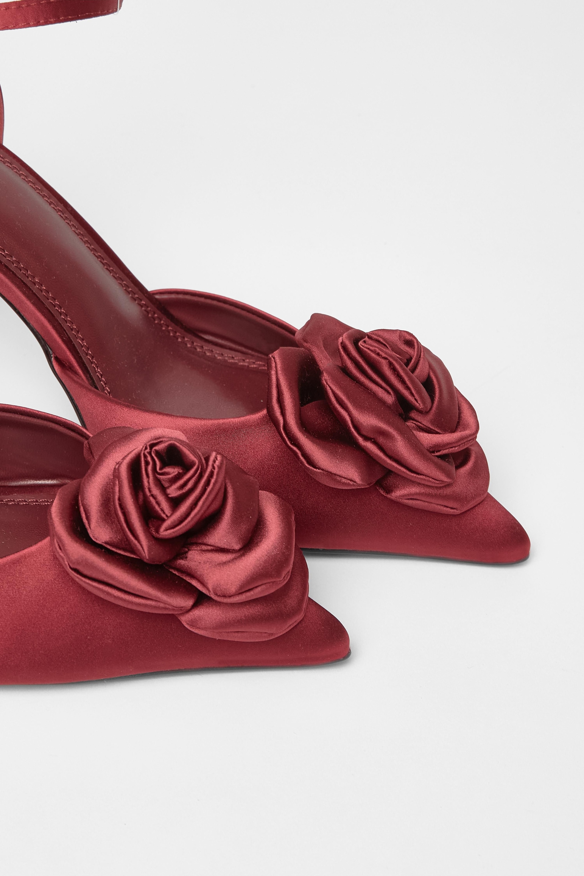 Quiz Burgundy Corsage Court Heels image 4