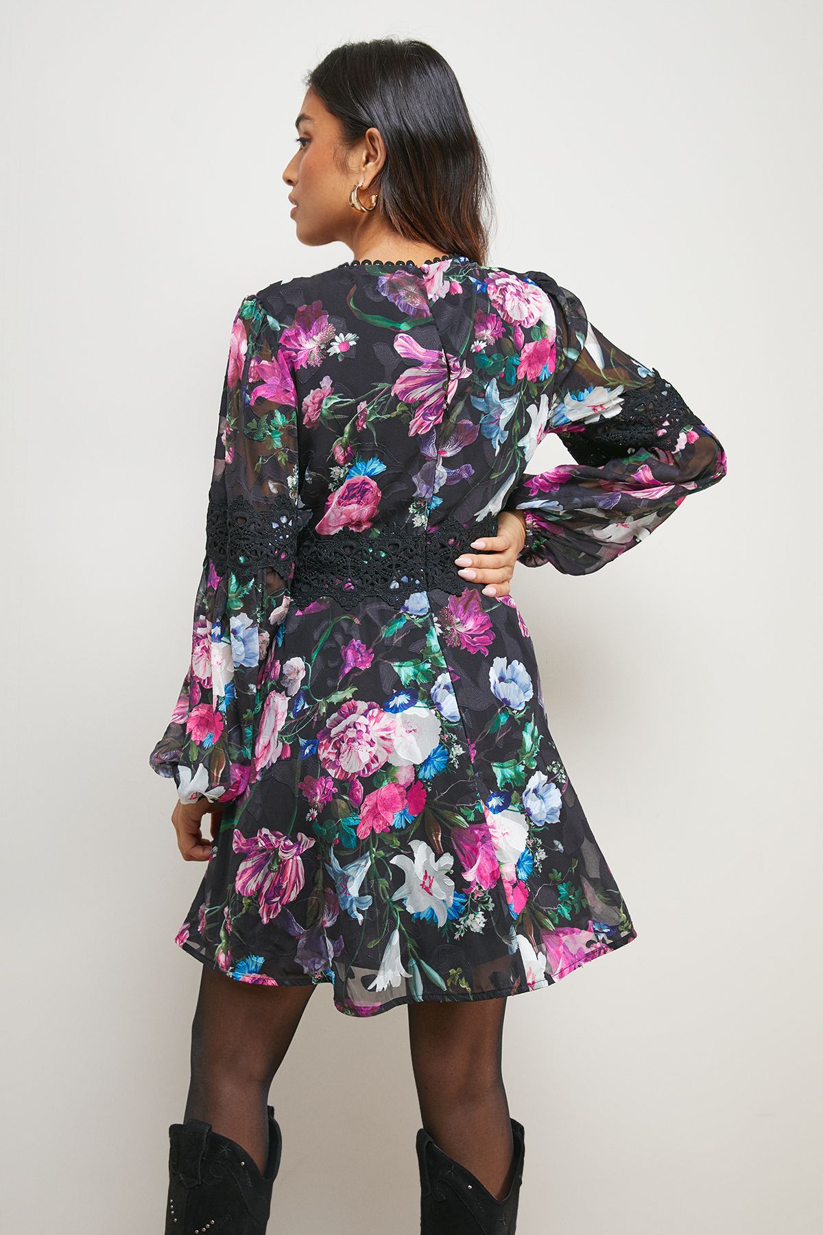 Oasis Petite Printed Dobby Chiffon Lace Detail Mini Dress Floral image 3