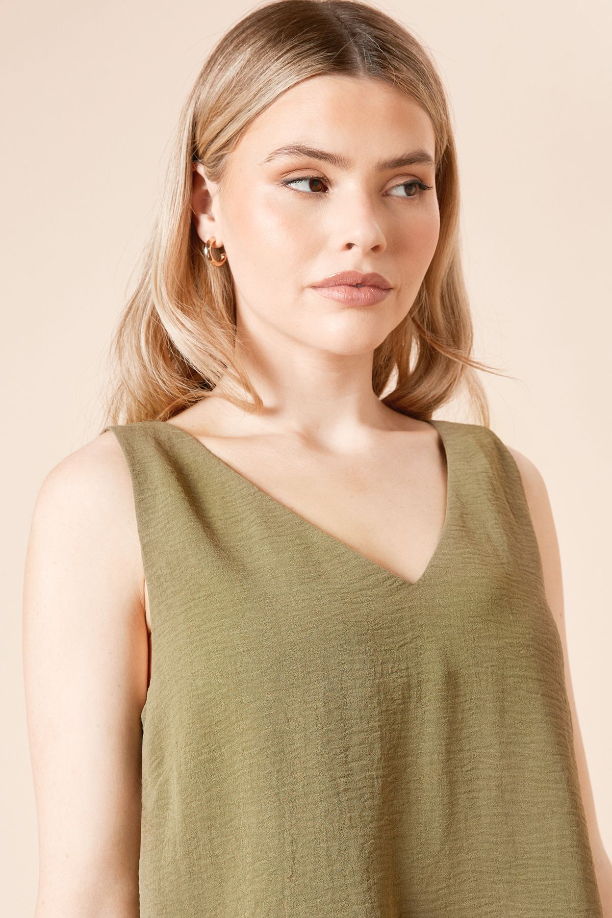 Dorothy Perkins Built Up V Neck Cami Khaki image 3