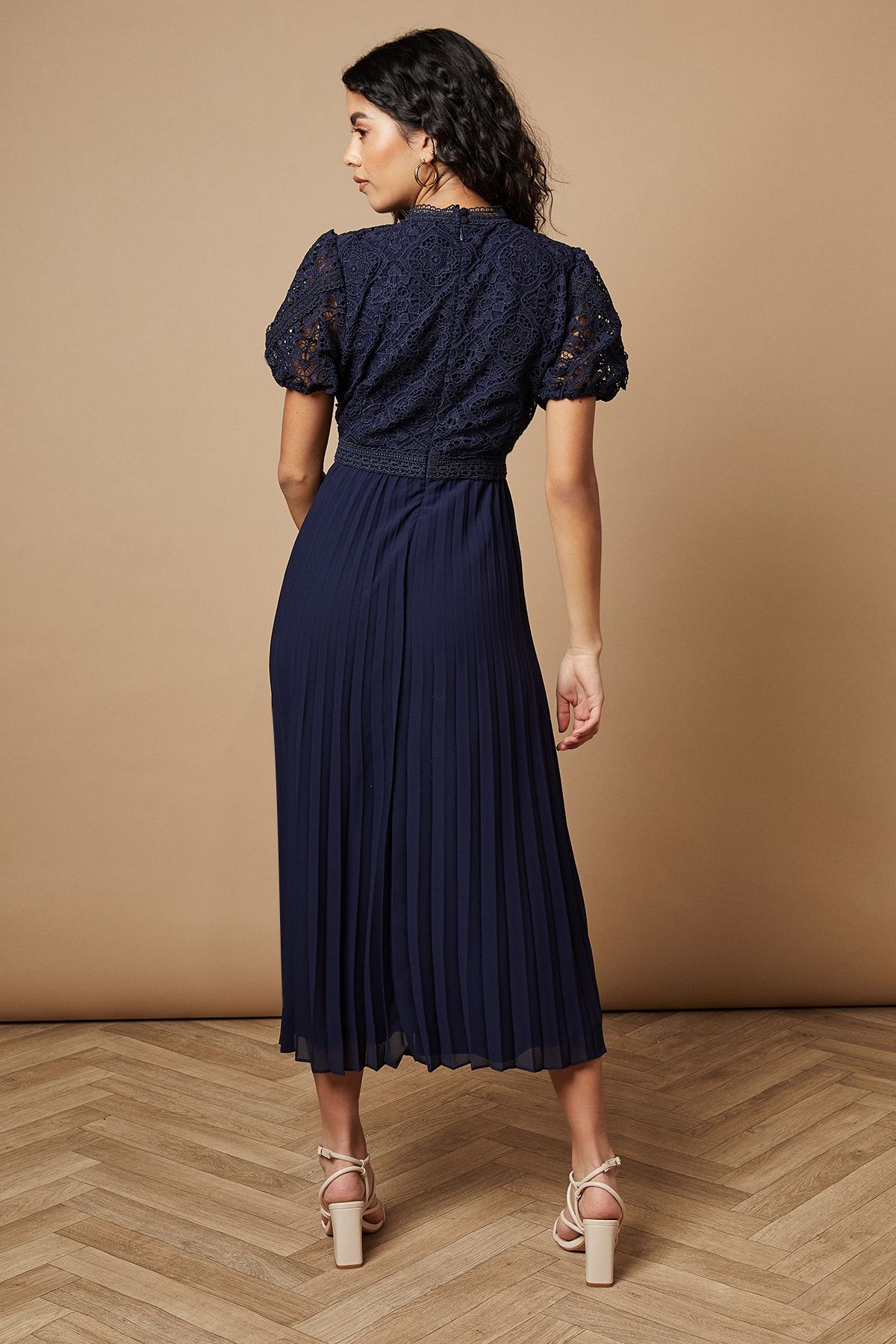Oasis Petite Lace Puff Sleeve Pleated Midi Dress Navy image 4