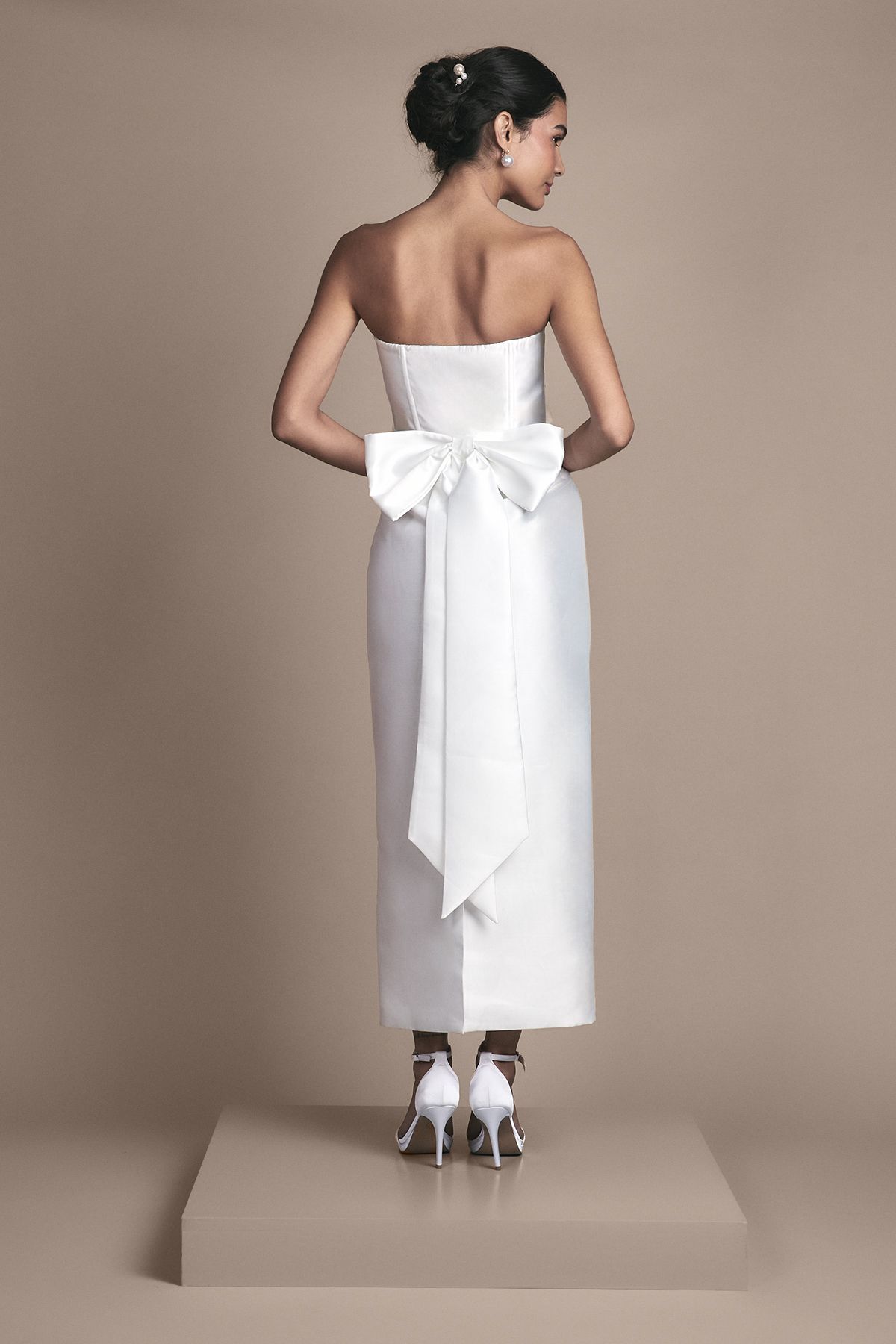 Coast Bandeau Twill Bow Back Wedding Dress Ivory image 3