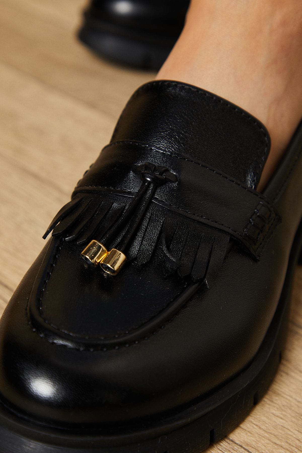 Oasis Brooke Real Leather Tassel Detail Chunky Loafers Black image 4