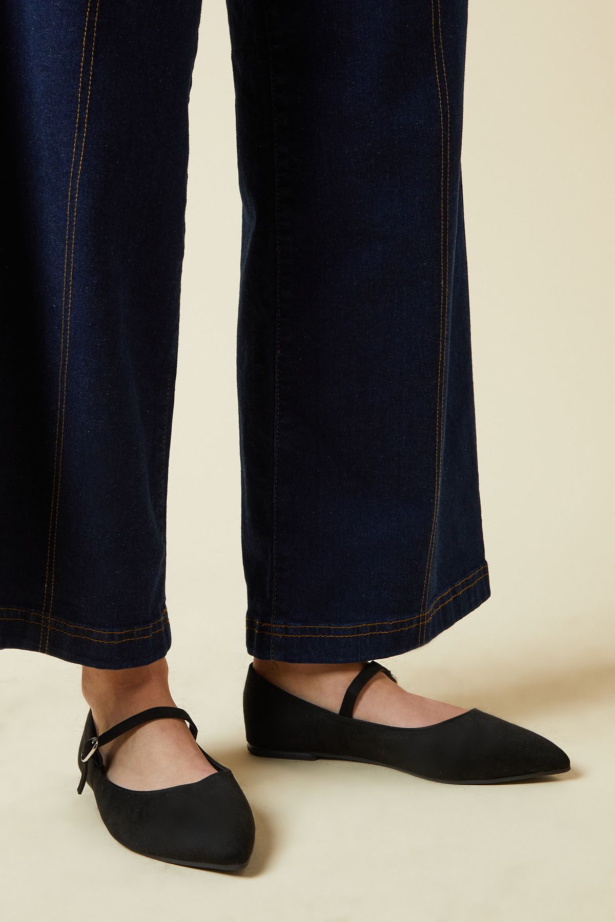 Dorothy Perkins Wide Fit Nisha Pointed Mary-jane Pumps Natural Black image 1