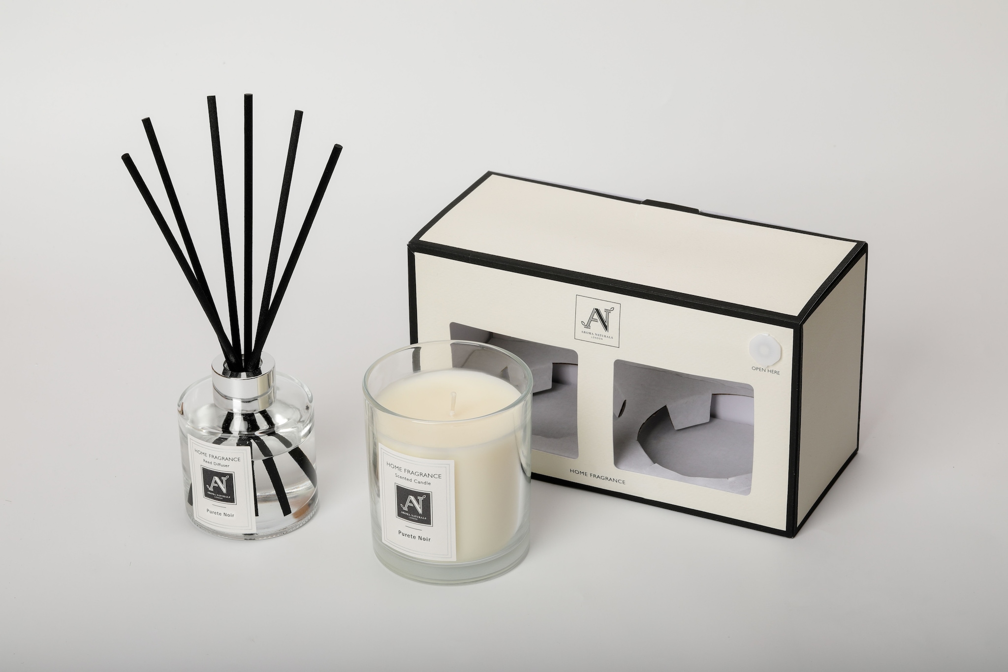 Aroma Naturals Minimalist Luxe Candle & Reed Diffuser Gift Set Purete Noir Scent image 2