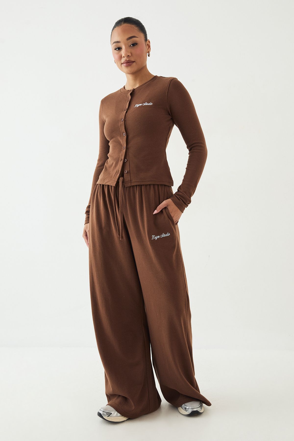 DSGN Studio DSGN Studio Ribbed Script Embroidery Button Through Long Sleeve Top Mocha image 3