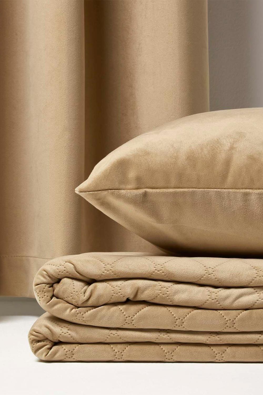 Homescapes Diamond Quilted Velvet Throw image 6